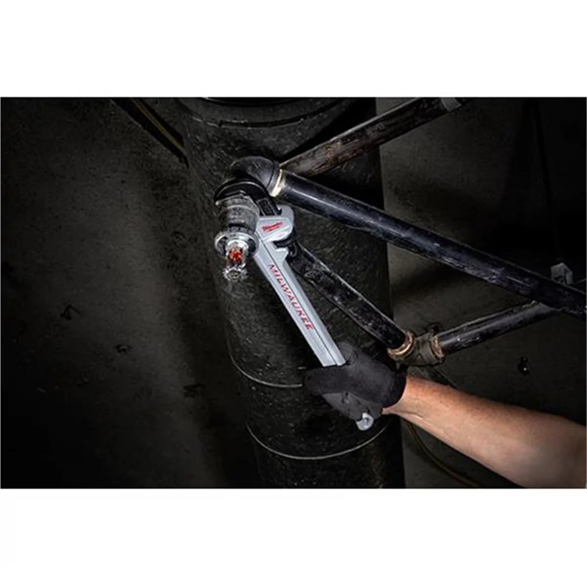 Quality Hand Tool with Ergonomic Handle, Jaw capacity 1-1/2 in. - Black Model 611BB8