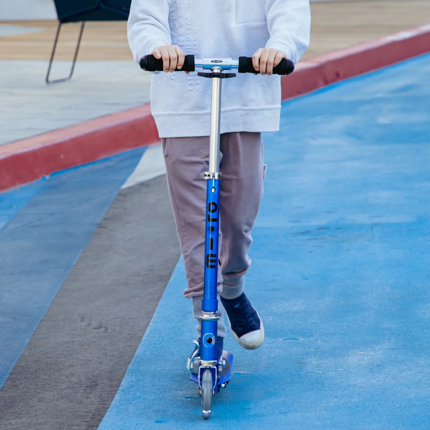 Professional Scooter with LED, Foldable, Lightweight - Aluminum, Plastic, Polyurethane Purple Model D1A260