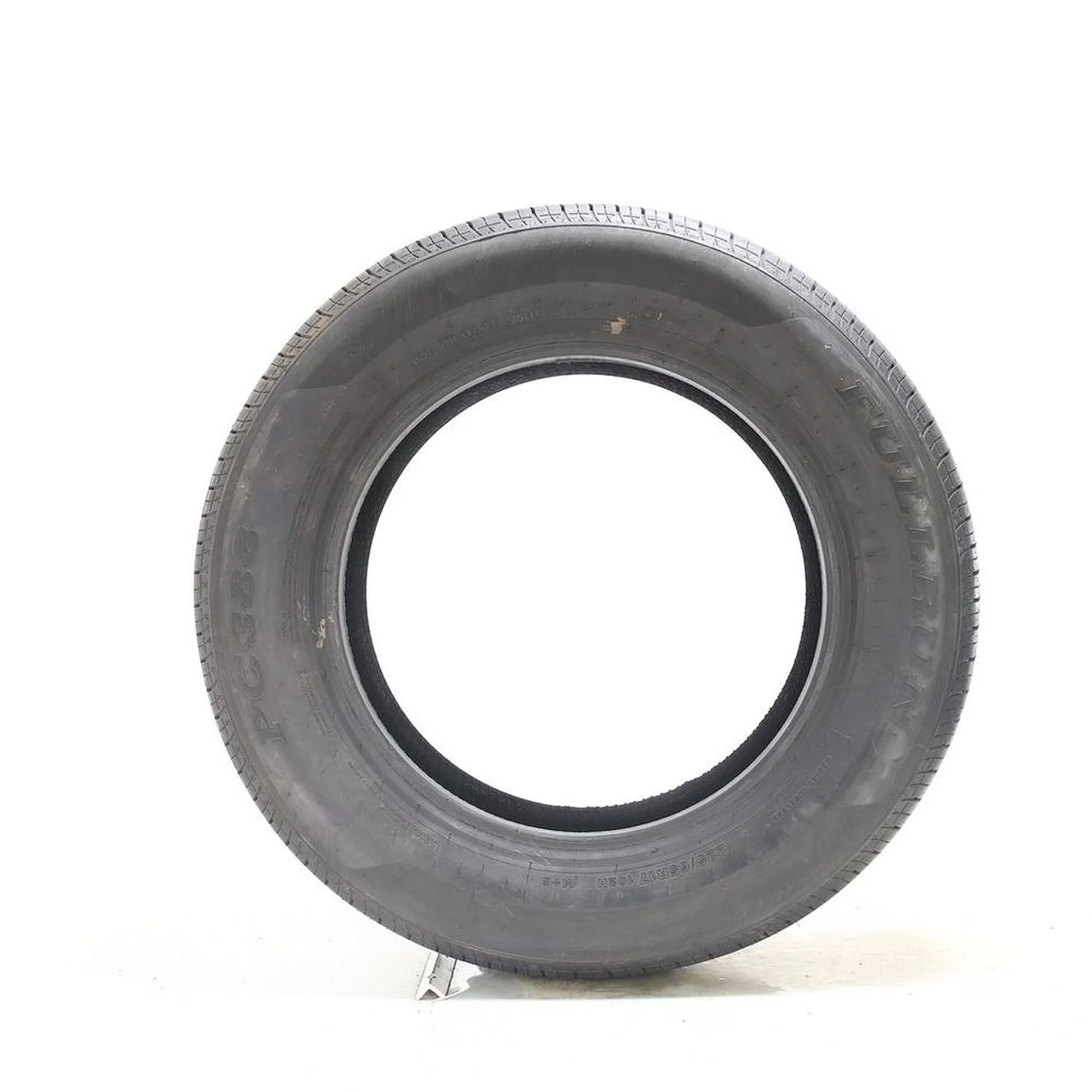 Stylish Suv Tire with 95W, Fits Multiple Makes And Models, PC388 All Season 225/ 95W Passenger - Model 84CA00
