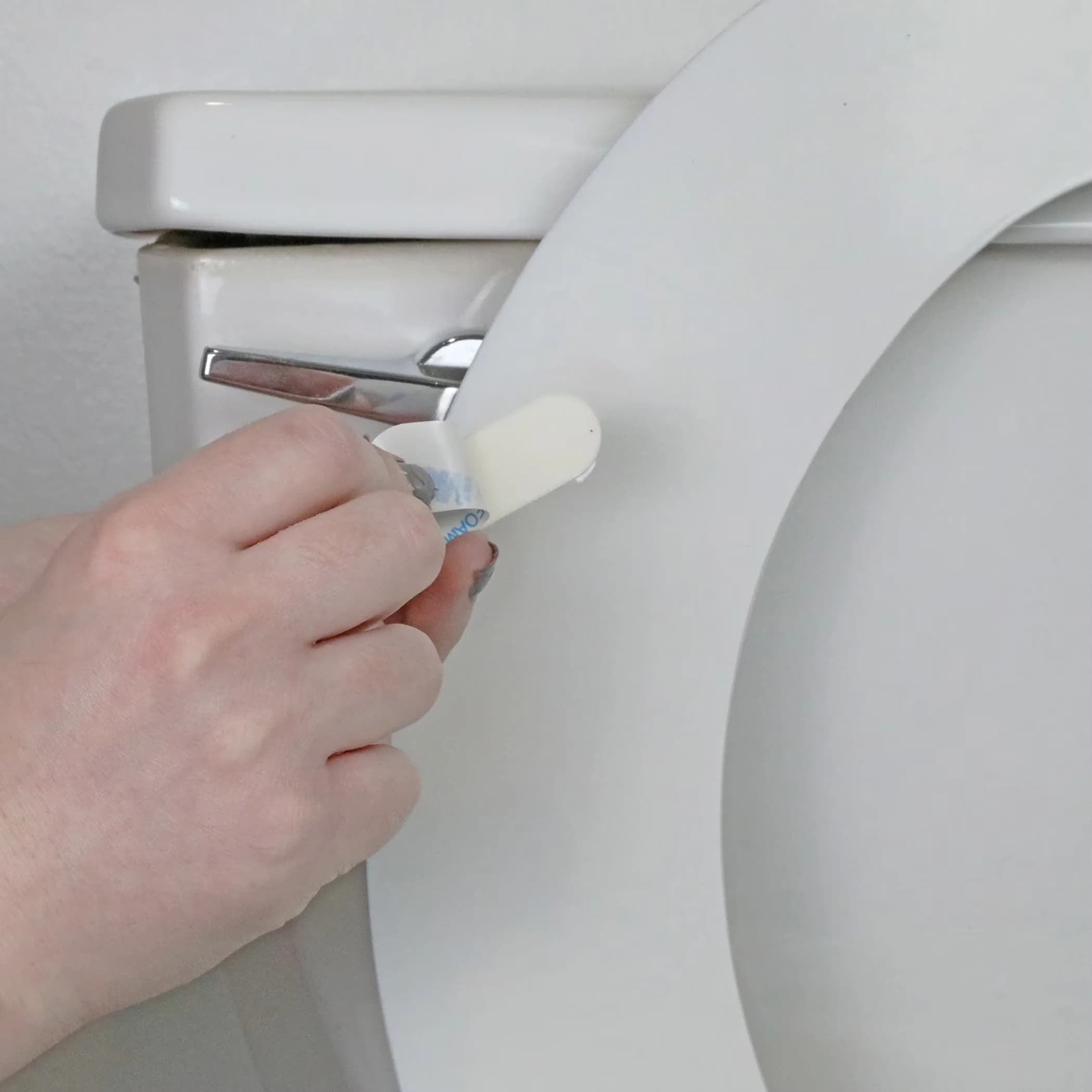 Premium Toilet Seats And Lid with Traditional, 0.01 lbs (10062), 4-Pack - White Rubber Model 870D0E