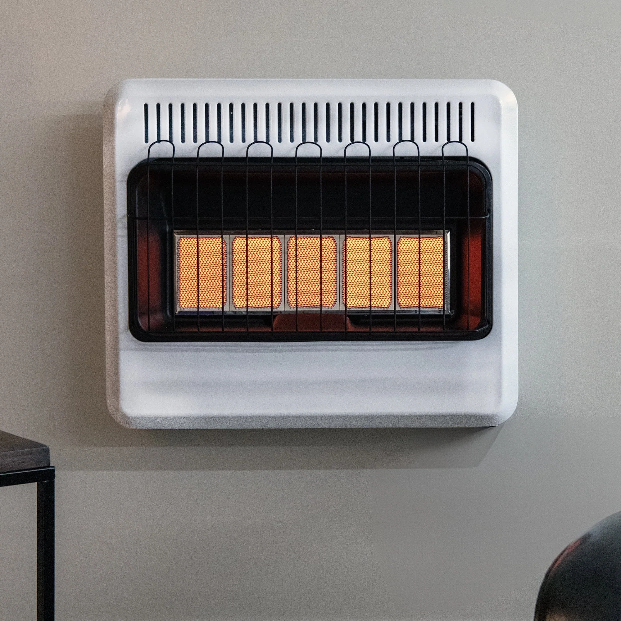 Portable And Electric Space Heater Professional with 30000 BTU, Automatic Shutoff, Adjustable - Model D4B79F