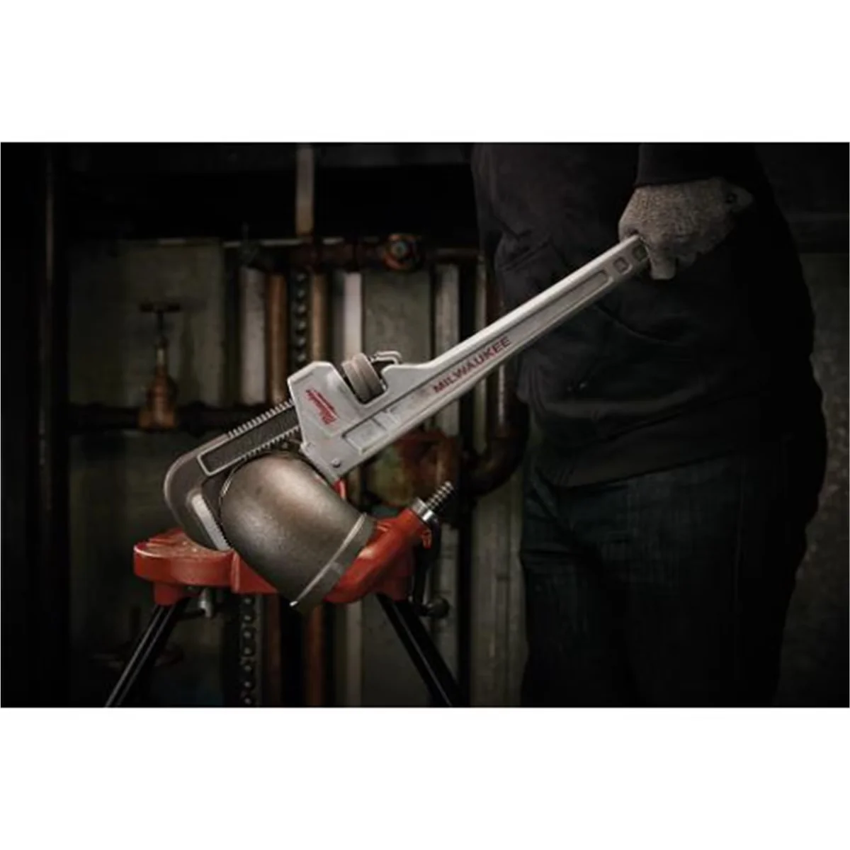 Professional Hand Tool with Ergonomic Handle, 24” Aluminum Pipe Wrench - Black Model 4CABA7
