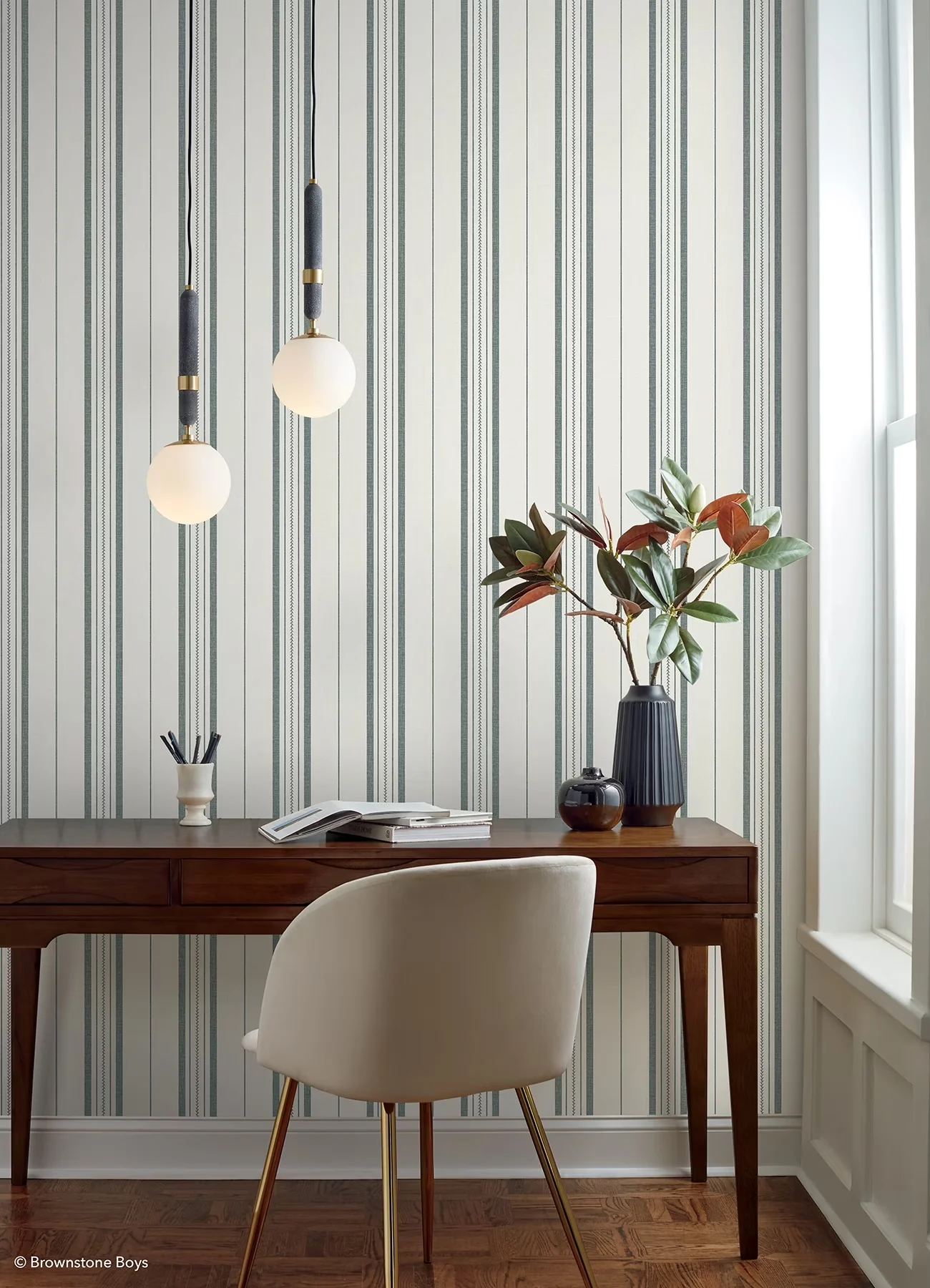 Wallpaper Essential with Washable, Easily repositionable while installing - Brown Model 72E97C