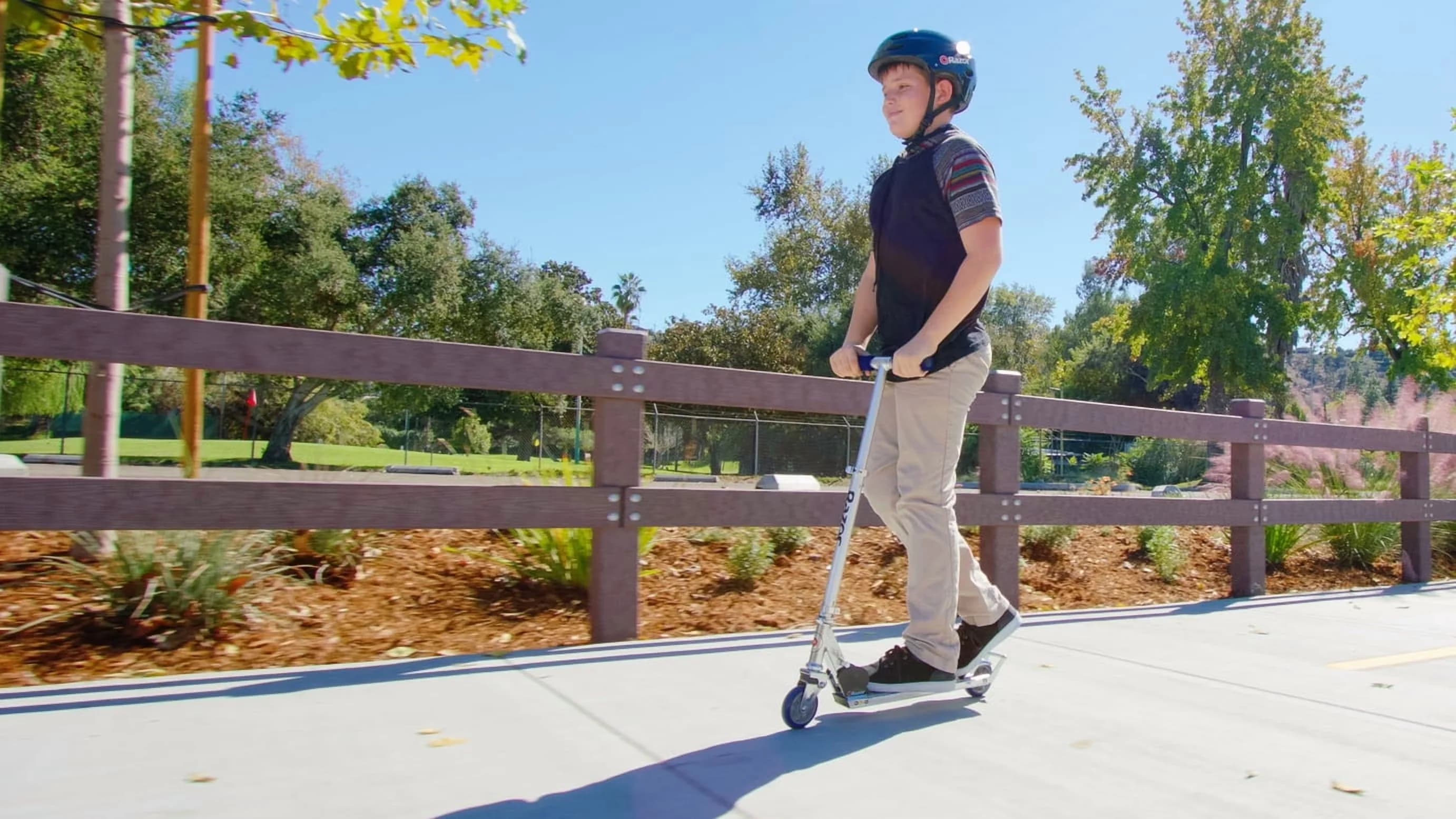 Scooter Versatile with Foldable, Compact, A2 Kick - Aluminum Red for Home and Office Model 420304