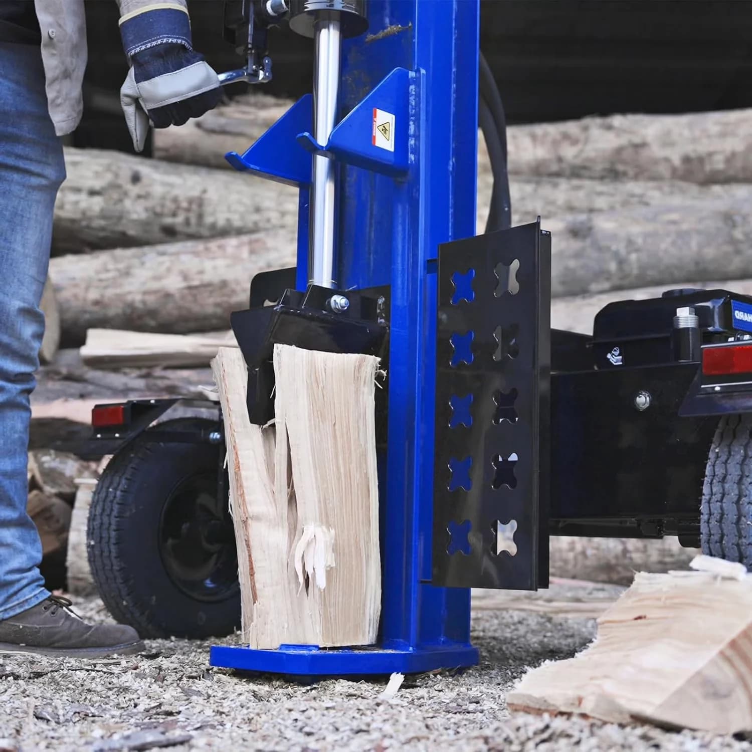 Logsplitter Efficient with Wheeled, 35-Ton Gas Log Splitter, Auto Return Hydraulic System - Blue Model AC13F2