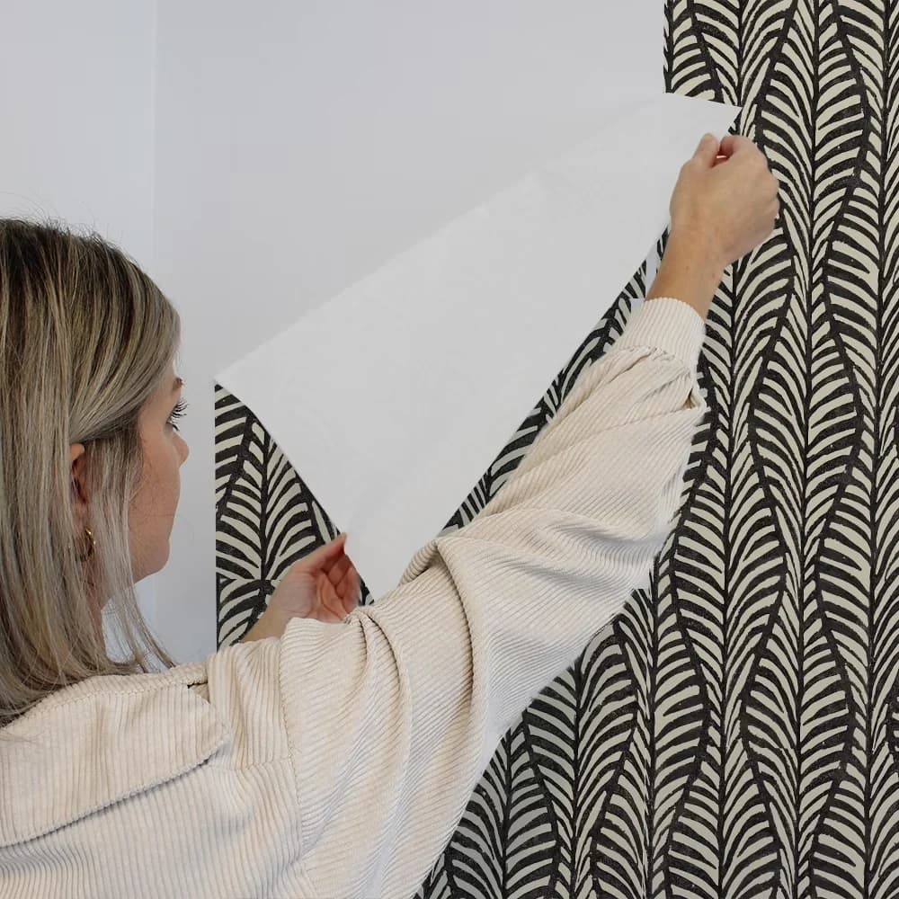 Essential Wallpaper with Easy To Clean, Adjustable, Washable - Black Jade Vinyl Model DF80C3