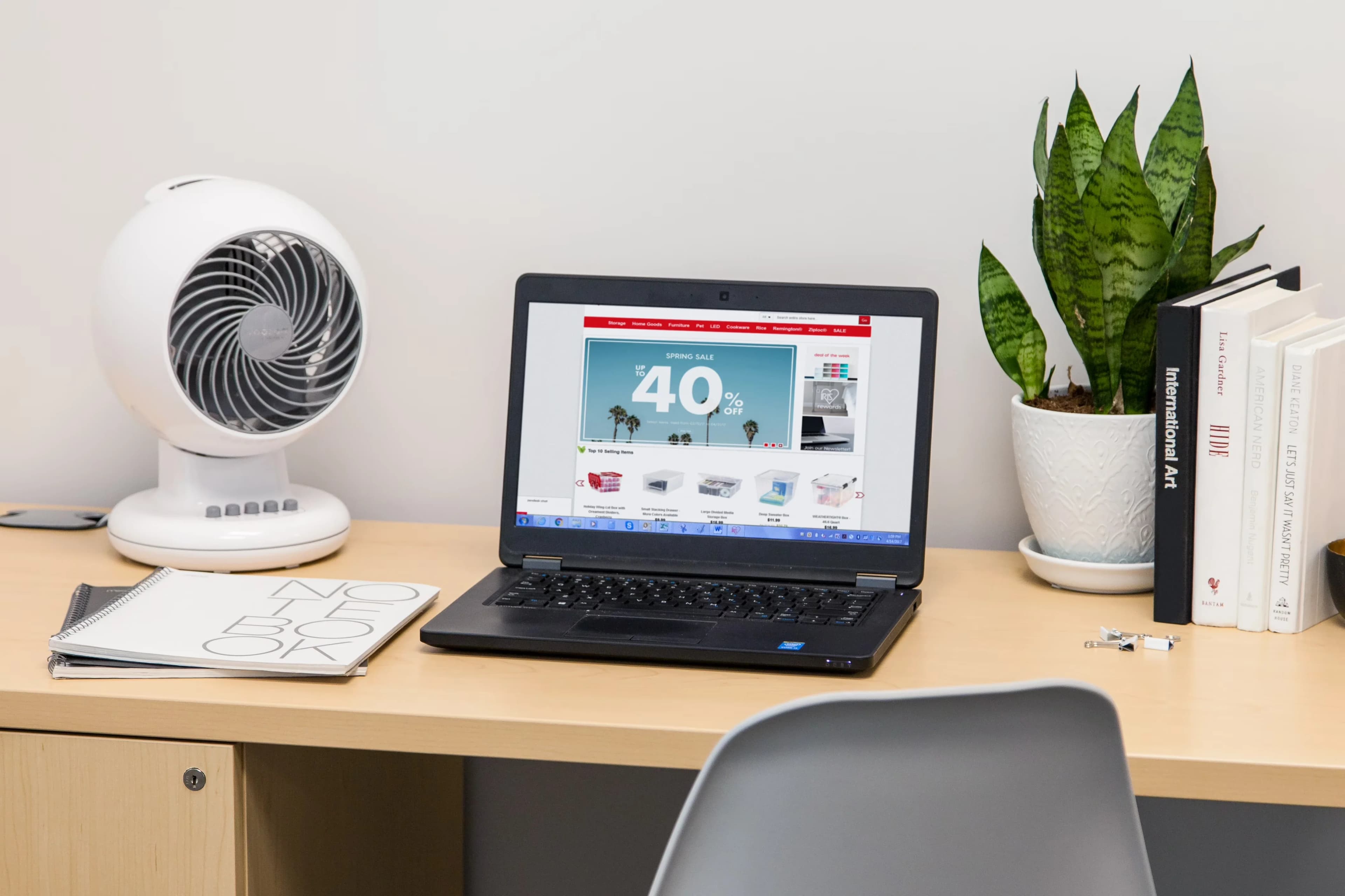 Professional Fans In Cooling with Oscillating, Timer, 3 Speed Settings - Model 5E9029