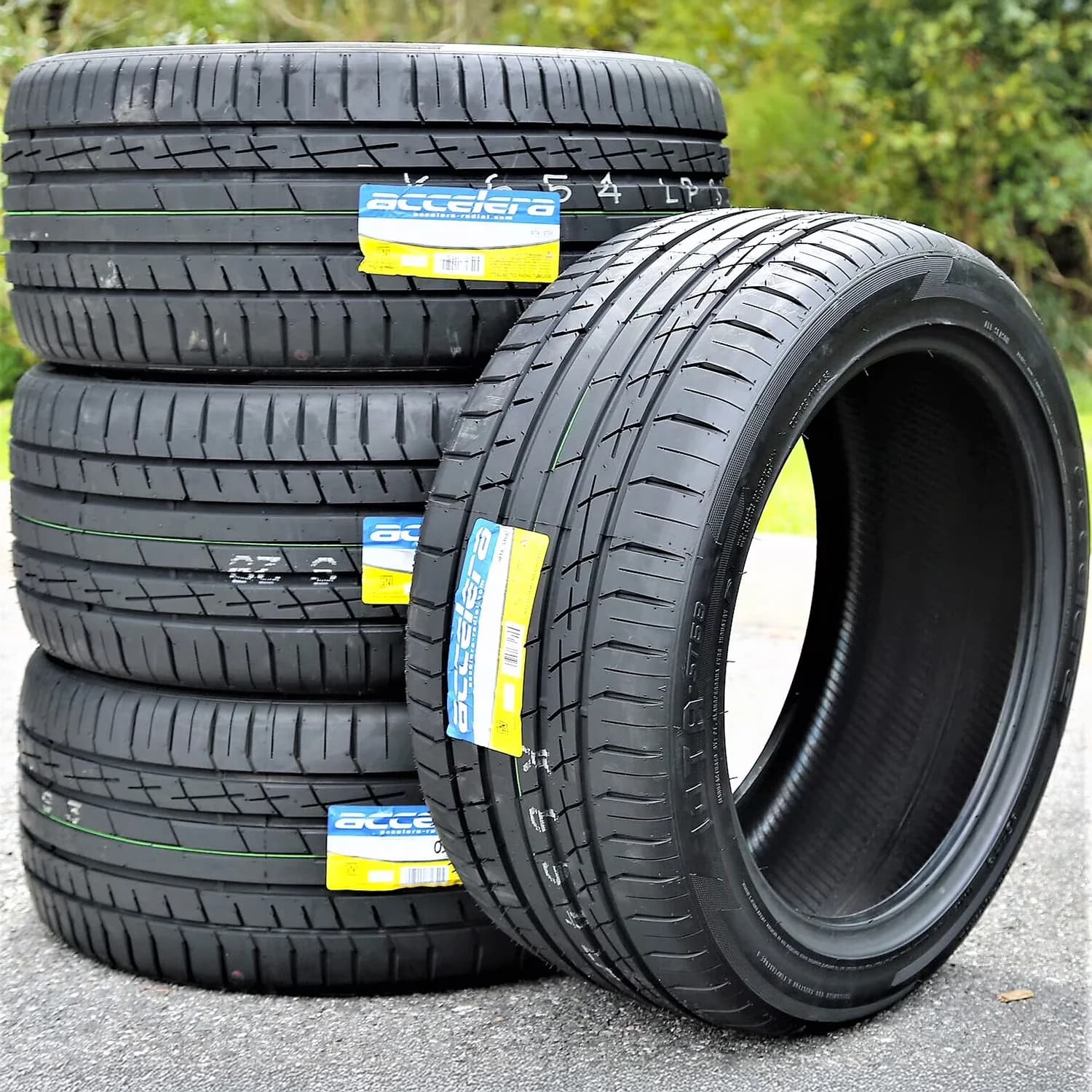 Versatile Suv Tire with 114V, All-Weather, High-Speed - ST68 - Traditional Style Model F7E22B
