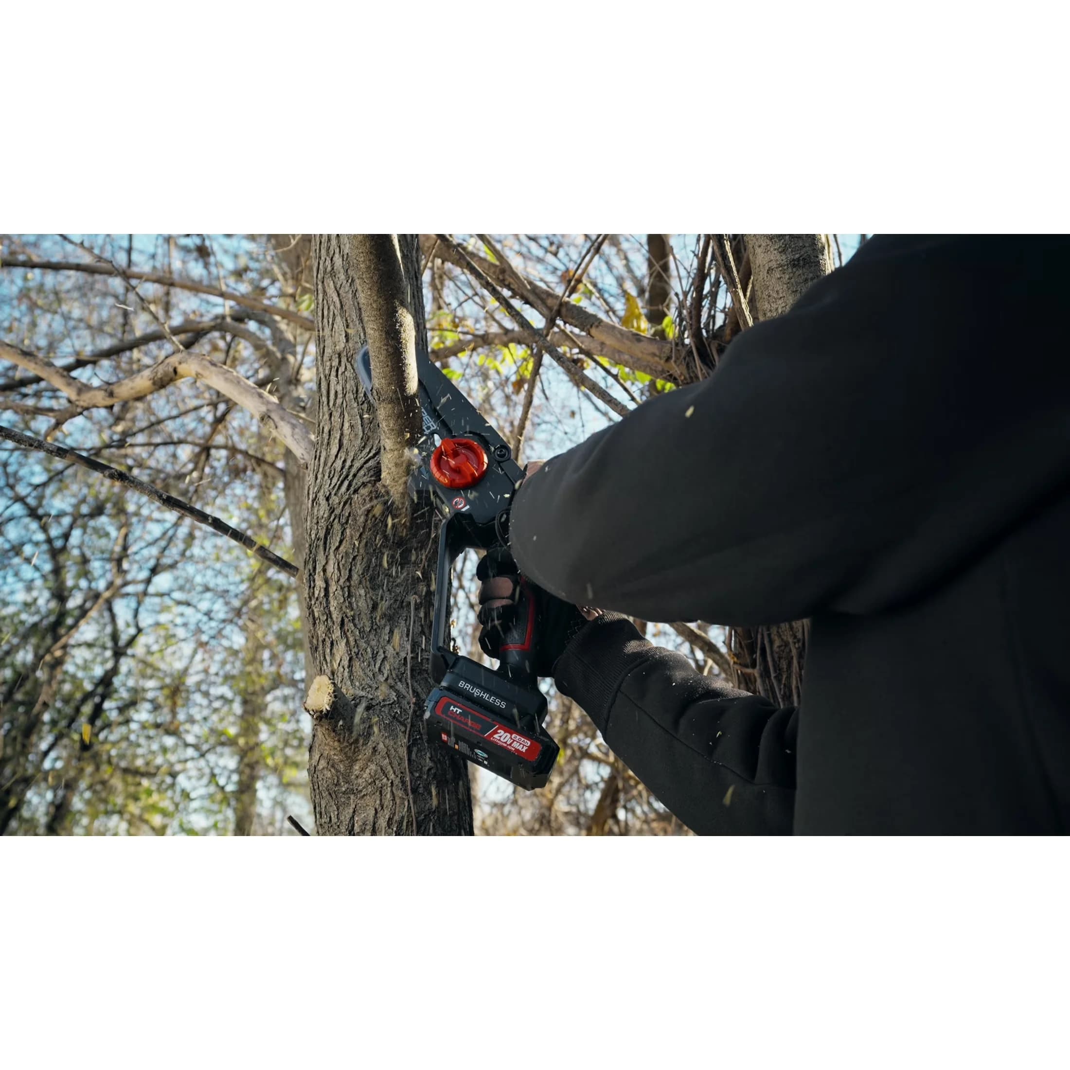 Stylish Chainsaw with Battery, 20V, Tool-Less Chain Tensioning - Black Model 7B6DF9