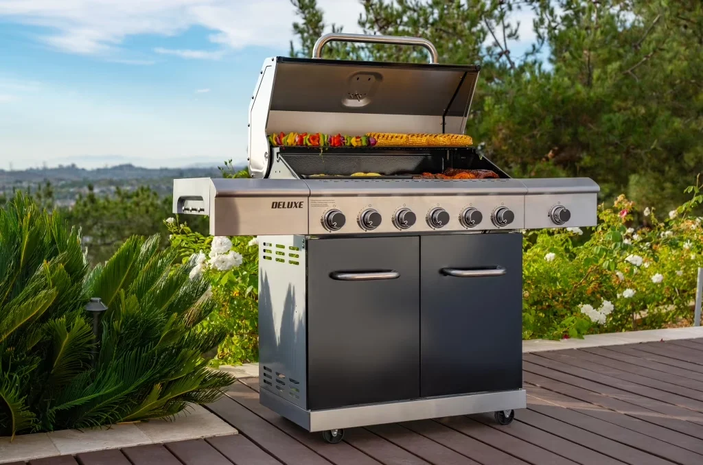 Modern Gas Grill with Heat Thermometer, Enclosed Cabinet - Steel Off-White Model ADFB74