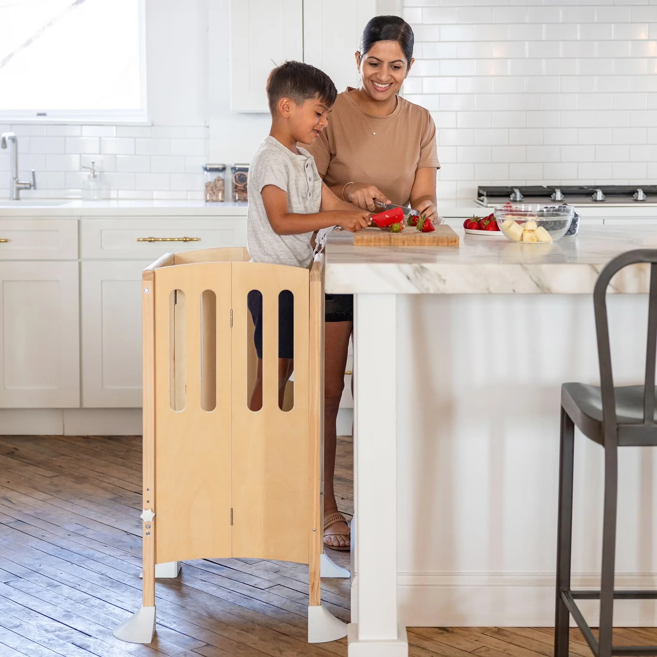 Ladders And Step Stool Quality with Adjustable, Foldable - Off-White Wood Model 856273