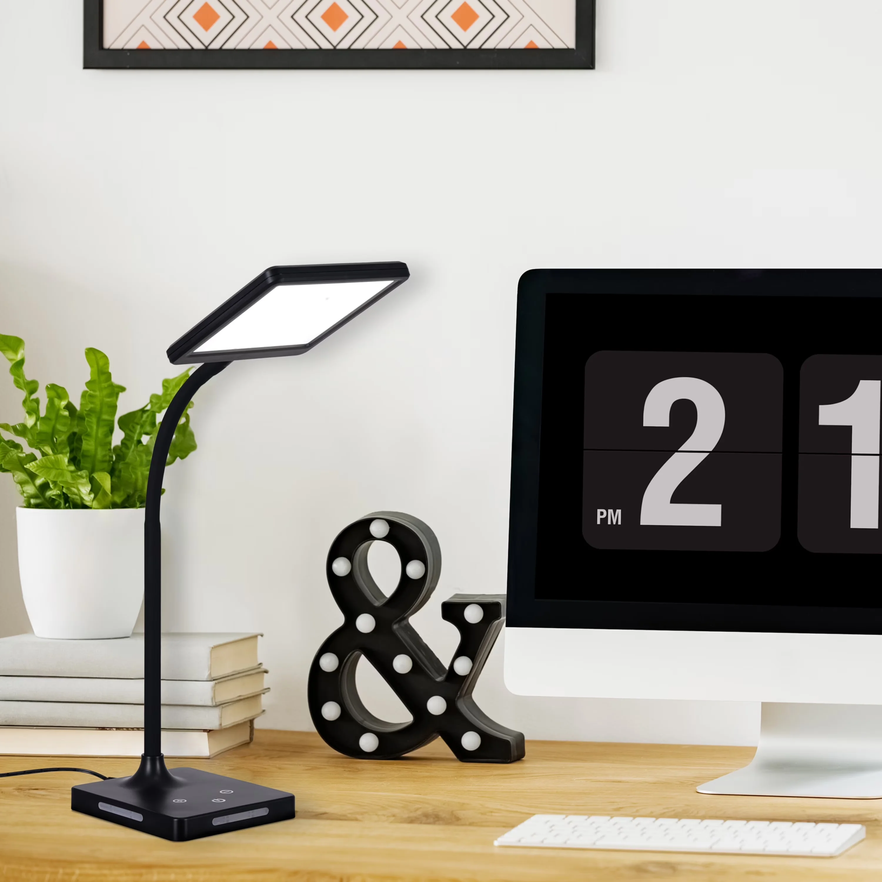 Innovative Desk Lamp with LED, Modern, Black Finish - Plastic Black Wellness Model FFFBB1