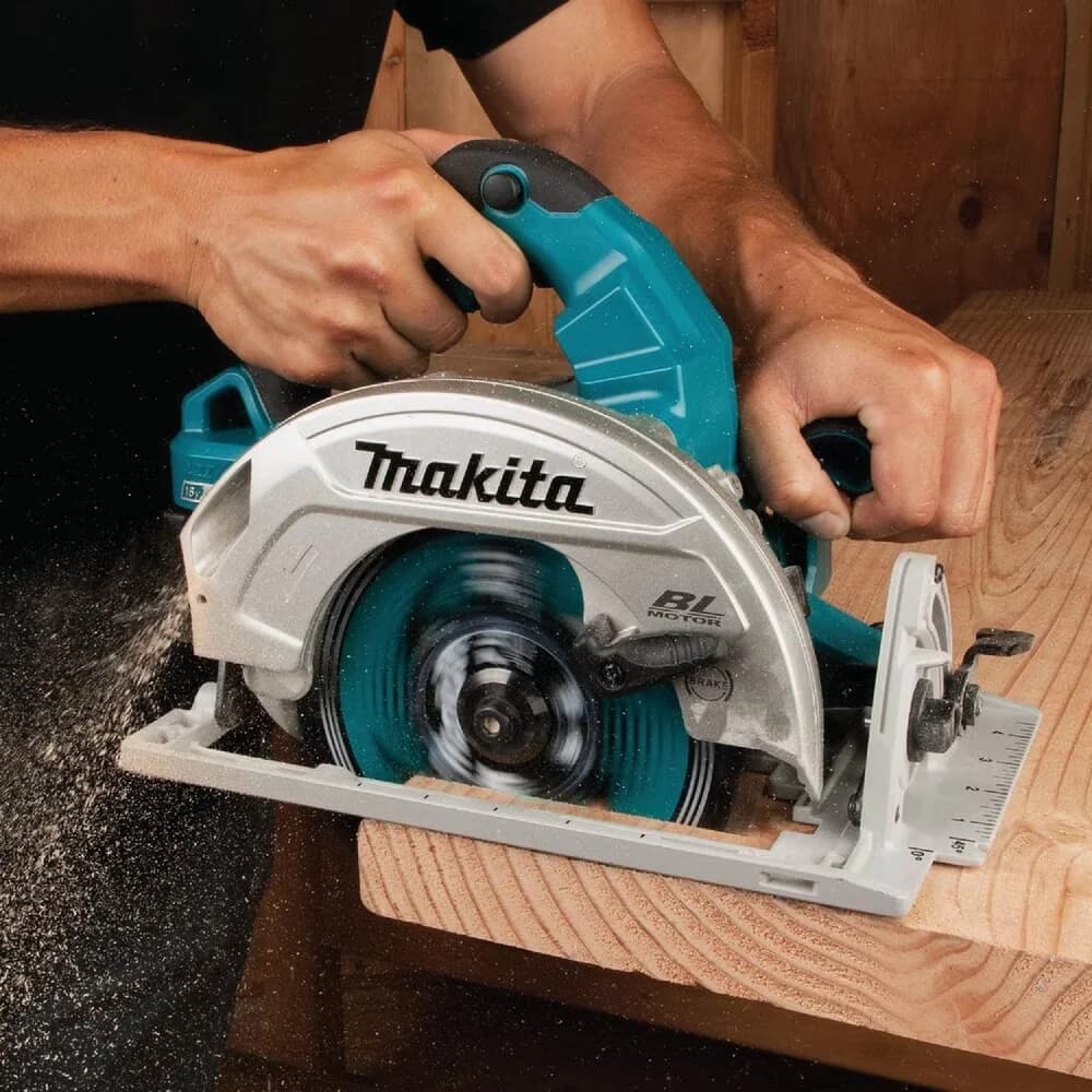 Professional Power Saw with Battery, 18V, Color Blue/Black - Built to Last Model 38E74A