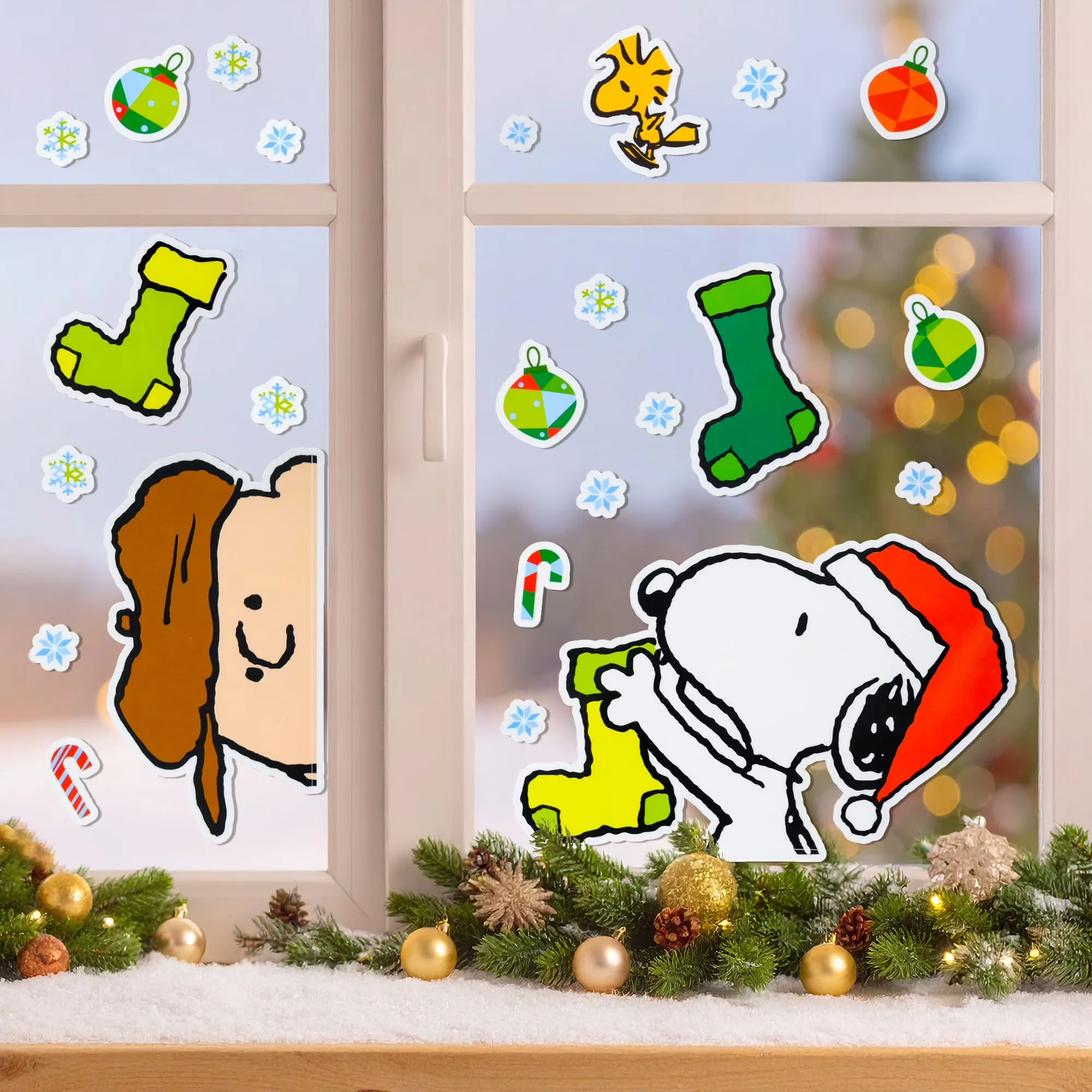 Wallpaper Wall Decals Wall Covering Durable with Reusable, Licensed Snoopy Peeker Window Cling, Easily sticks to any window or... Model 5FAAC3