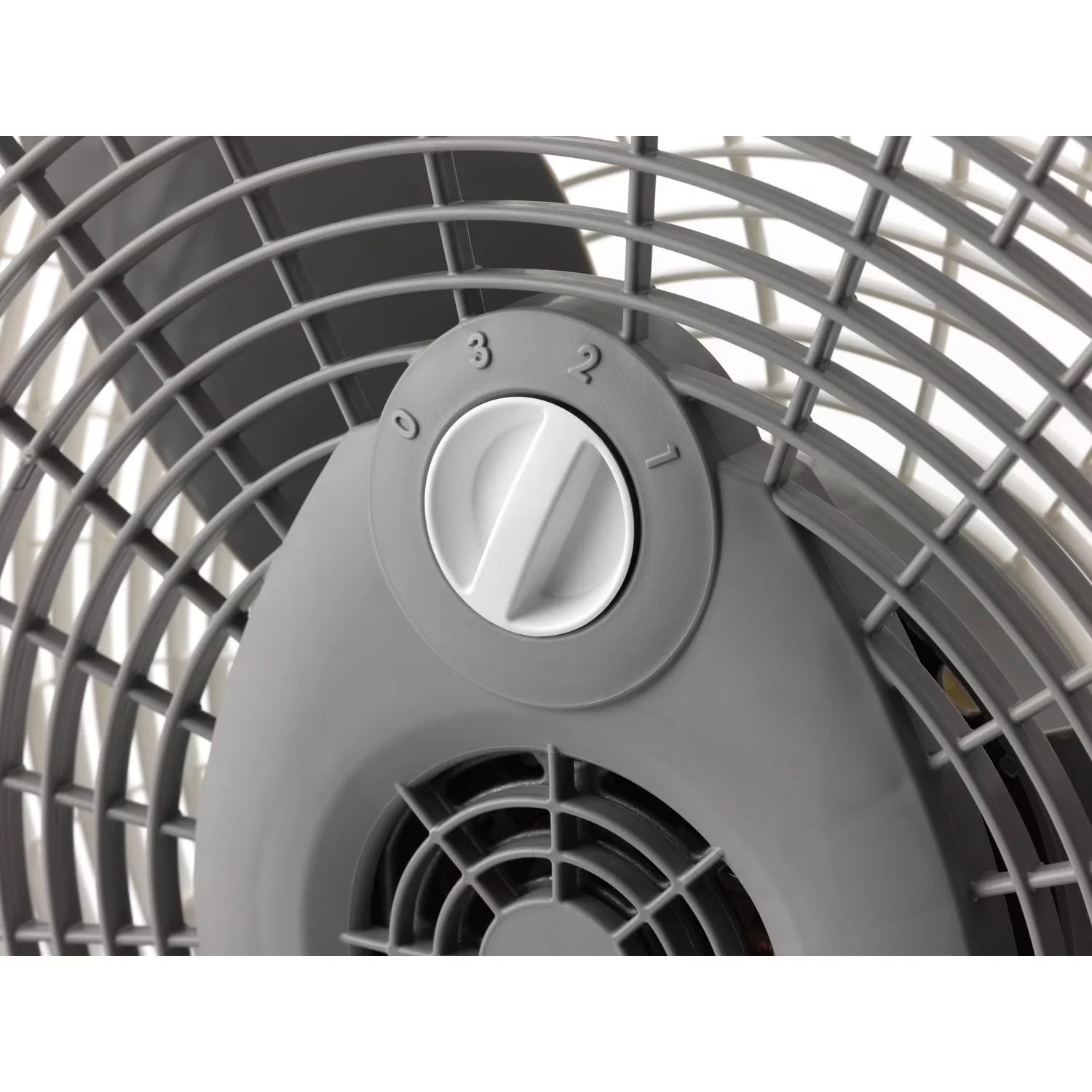 Quality Fans In Cooling with Oscillating, Features: Energy Efficient - Plastic Gray Model 7CB683