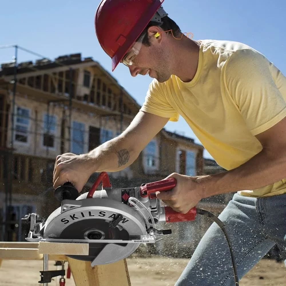 Sleek Power Saw with Blade, 10-1/4-Inch Magnesium Worm Drive - Red - Heavy Duty Model AA67BE