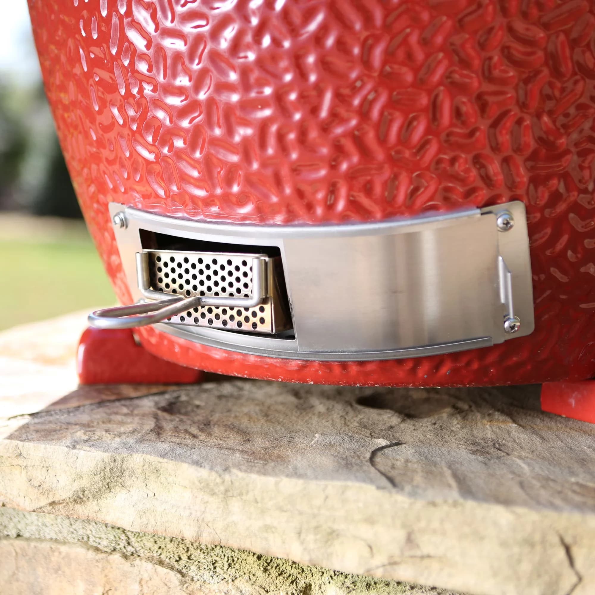 Quality Smoker with Heat Thermometer, Heat range: 225 750 degrees Fahrenheit - Red Ceramic Model 81DF0E