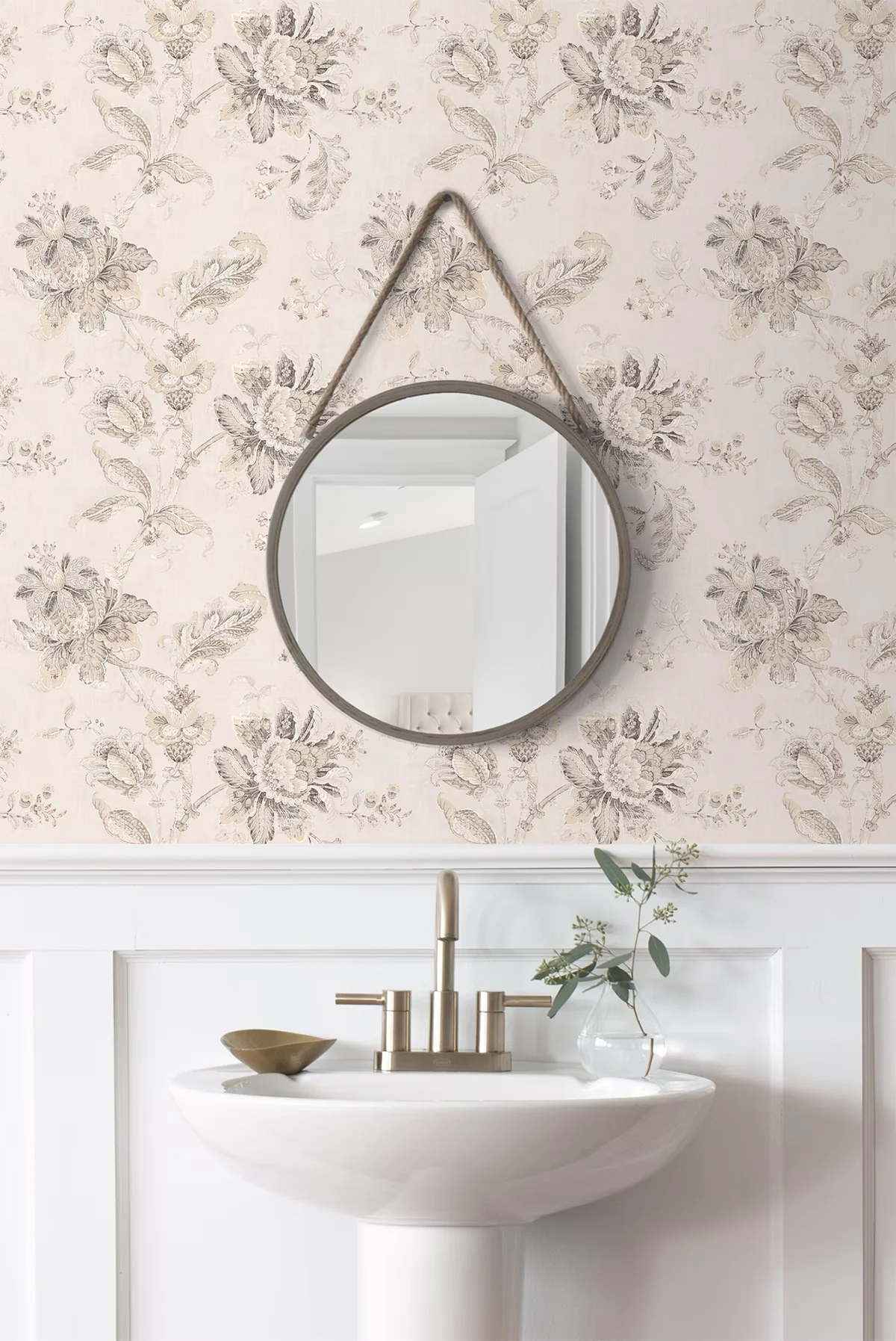 Wallpaper Sleek with Removable, 20.5 in. W x 18 ft. L Roll - Off-White Vinyl Model 4C73C7