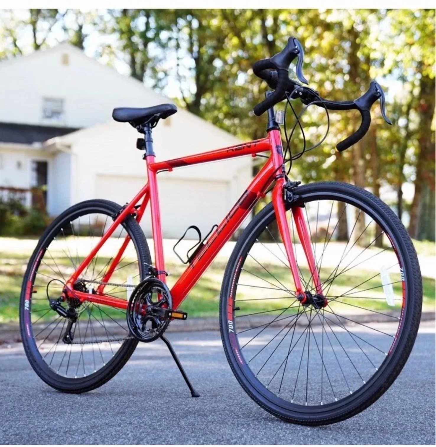 Stylish Road Bike with • Gear Speeds: 21, • Holds up to: 275 Pounds, • Bicycle Frame Material: Aluminum - Model 96245A