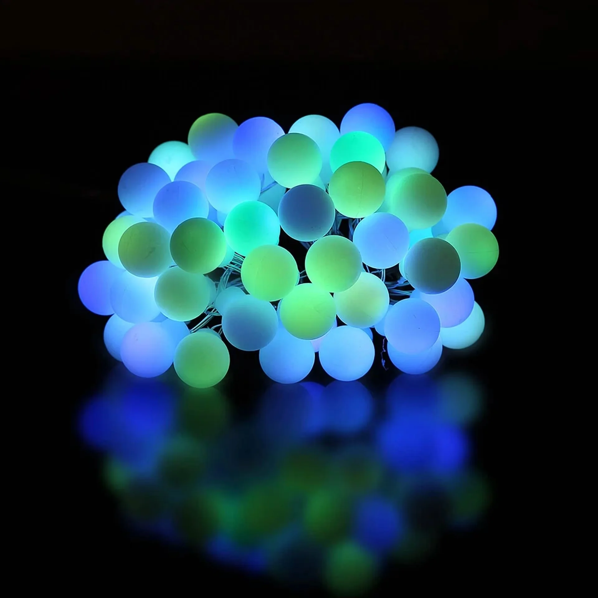 Novelty Light Efficient with LED, Battery, Easy to use and practical for everyone. - Model B9B9D3