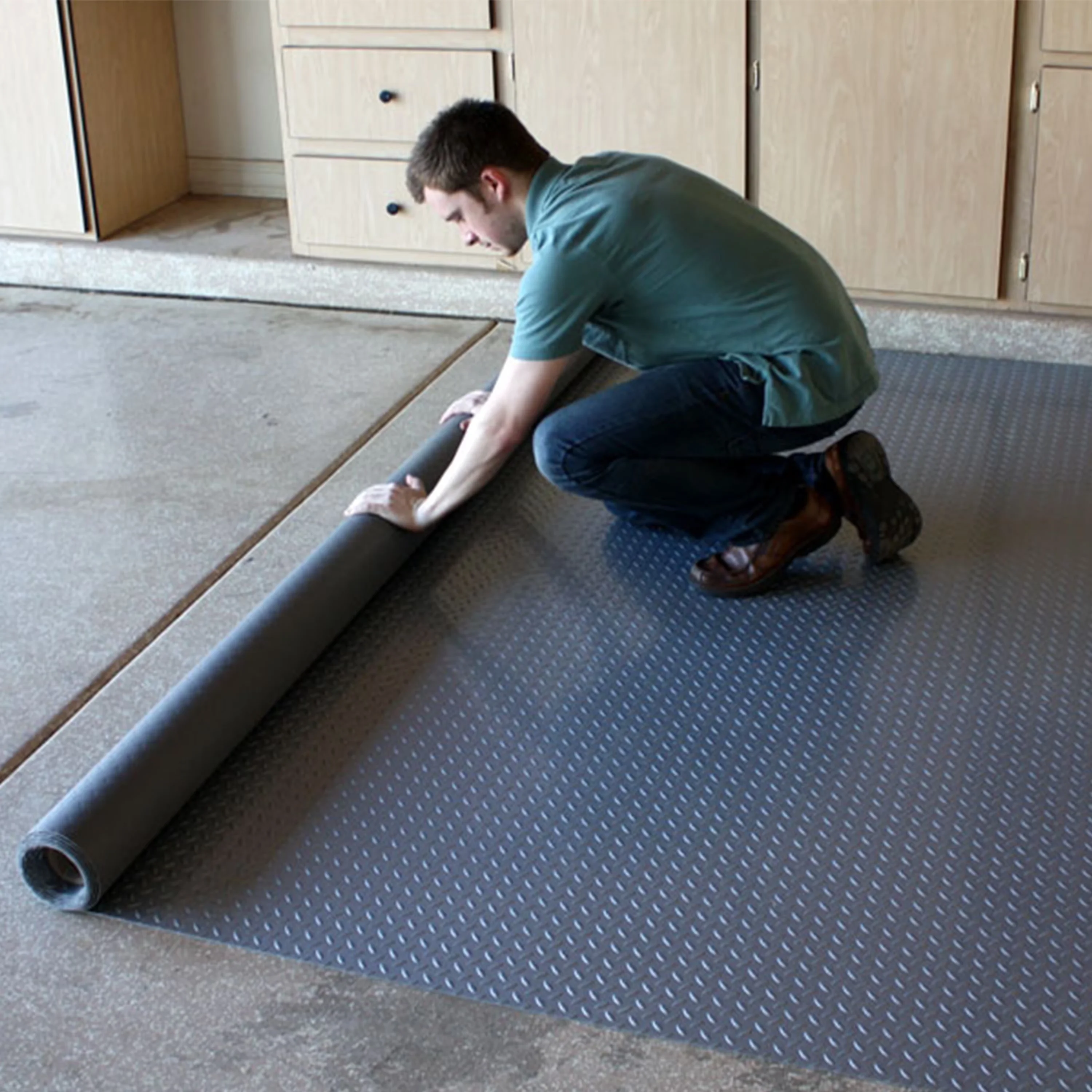 Garage Storage Supply Versatile with Easy To Clean, Diamond - Silver 5' x 17' Model C791C7