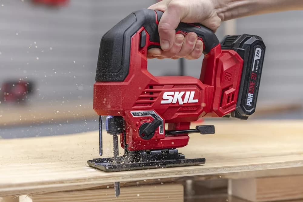 Power Saw Premium with Battery, 20V - Sleek Profile Model 99F5BD