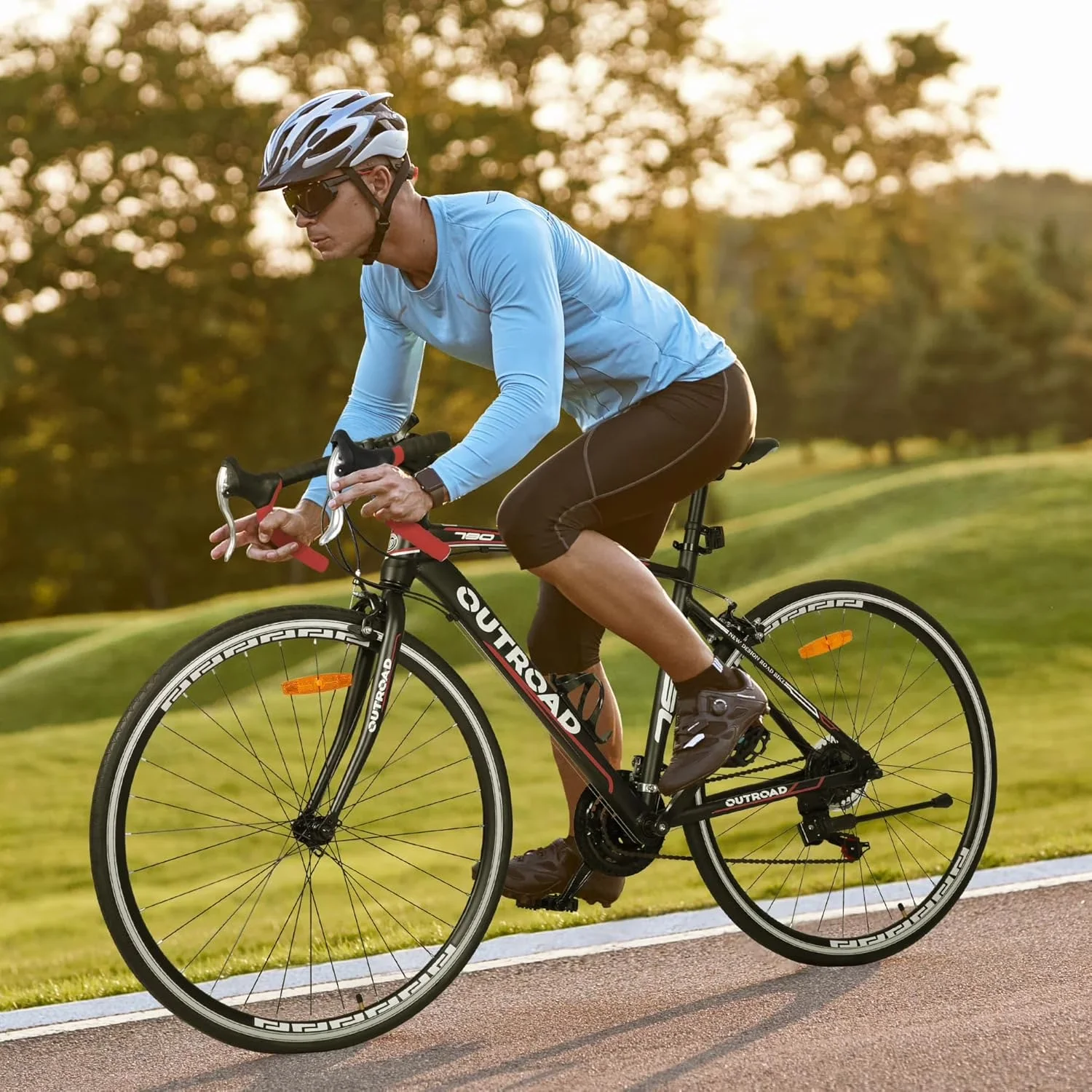 Classic Road Bike with Lightweight, 21 Speed 700C Wheel, Dual Disc/V Brakes - Model C1D845