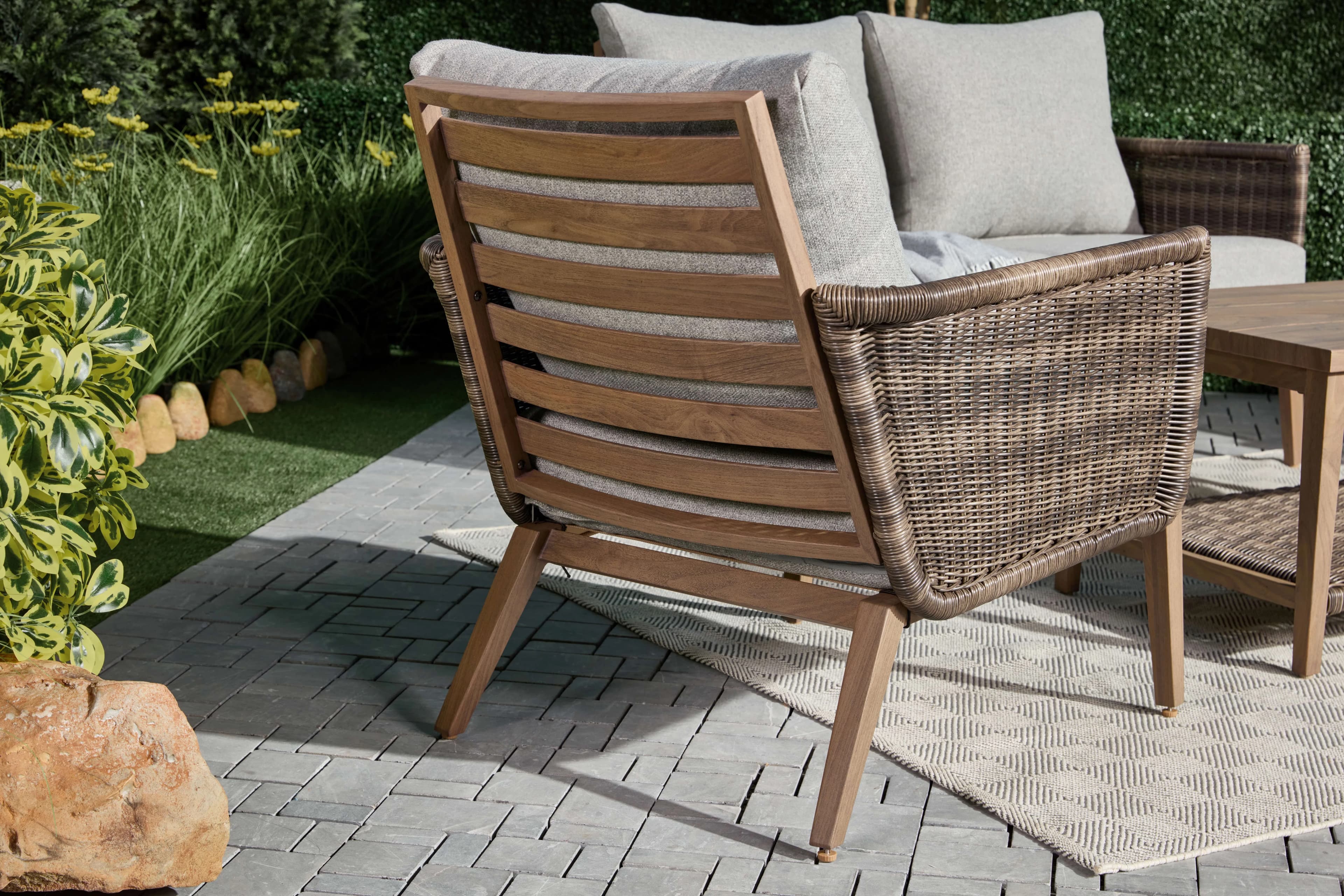 Premium Patio Conversation Set - Gray Wicker Brookside for Everyday Use Model C965BA
