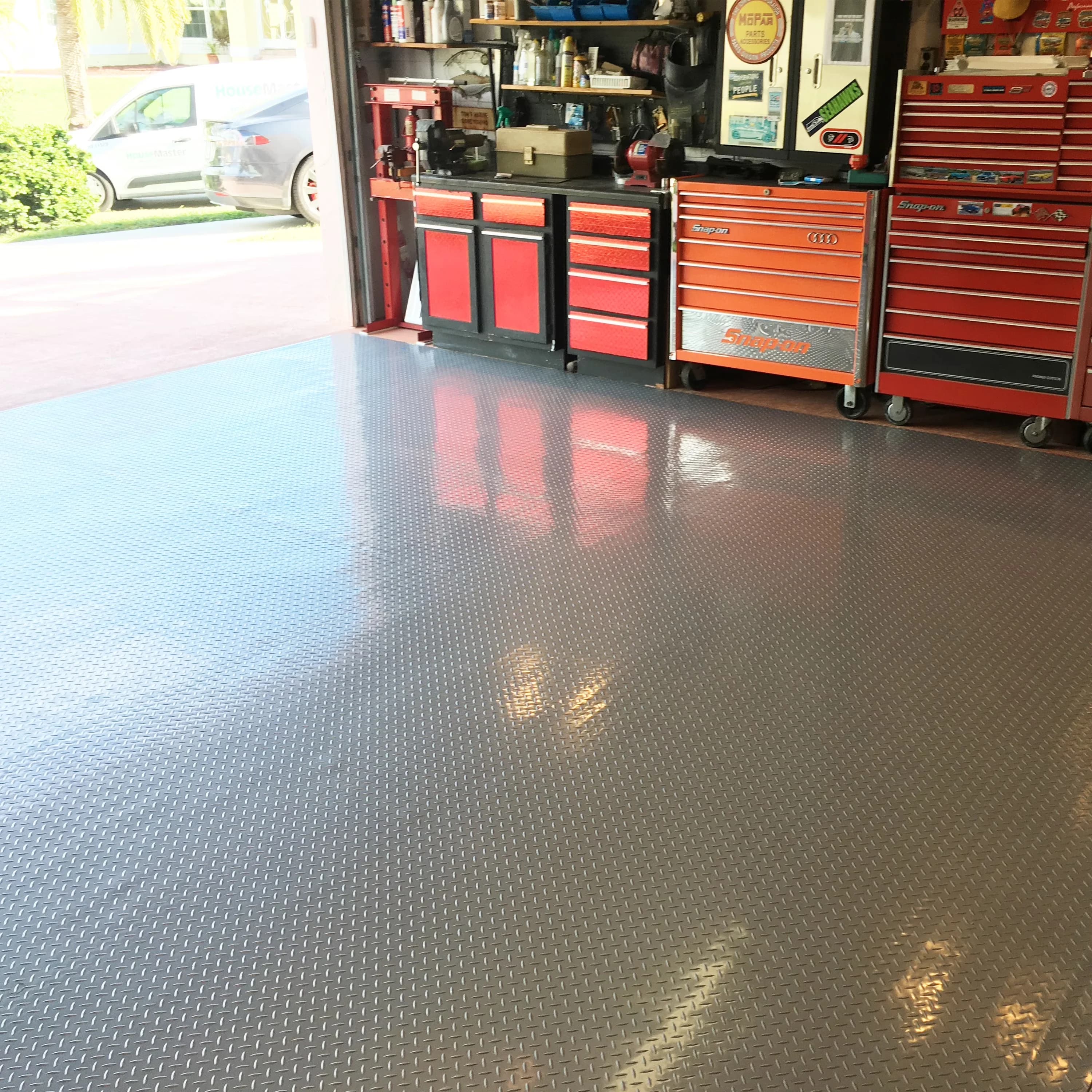 Garage Storage Supply Versatile with Easy To Clean, Diamond - Silver 5' x 17' Model C791C7