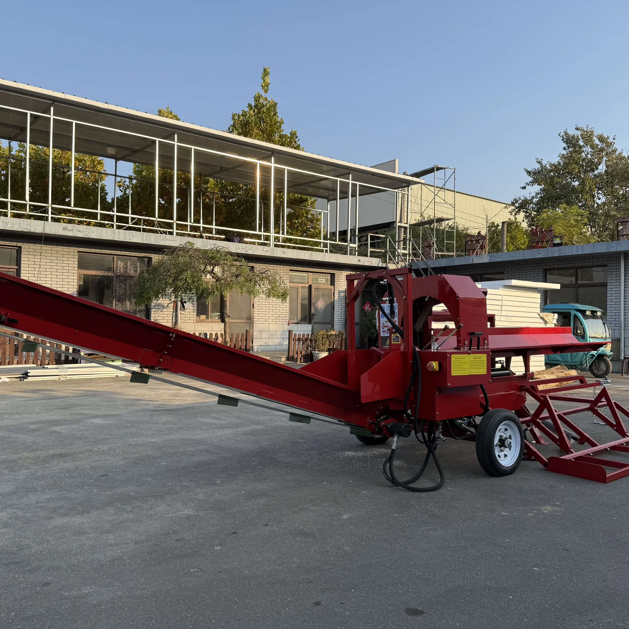 Professional Logsplitter with Battery, Wheeled, 27T Firewood Processor & Log Splitter - Red Model D33C61