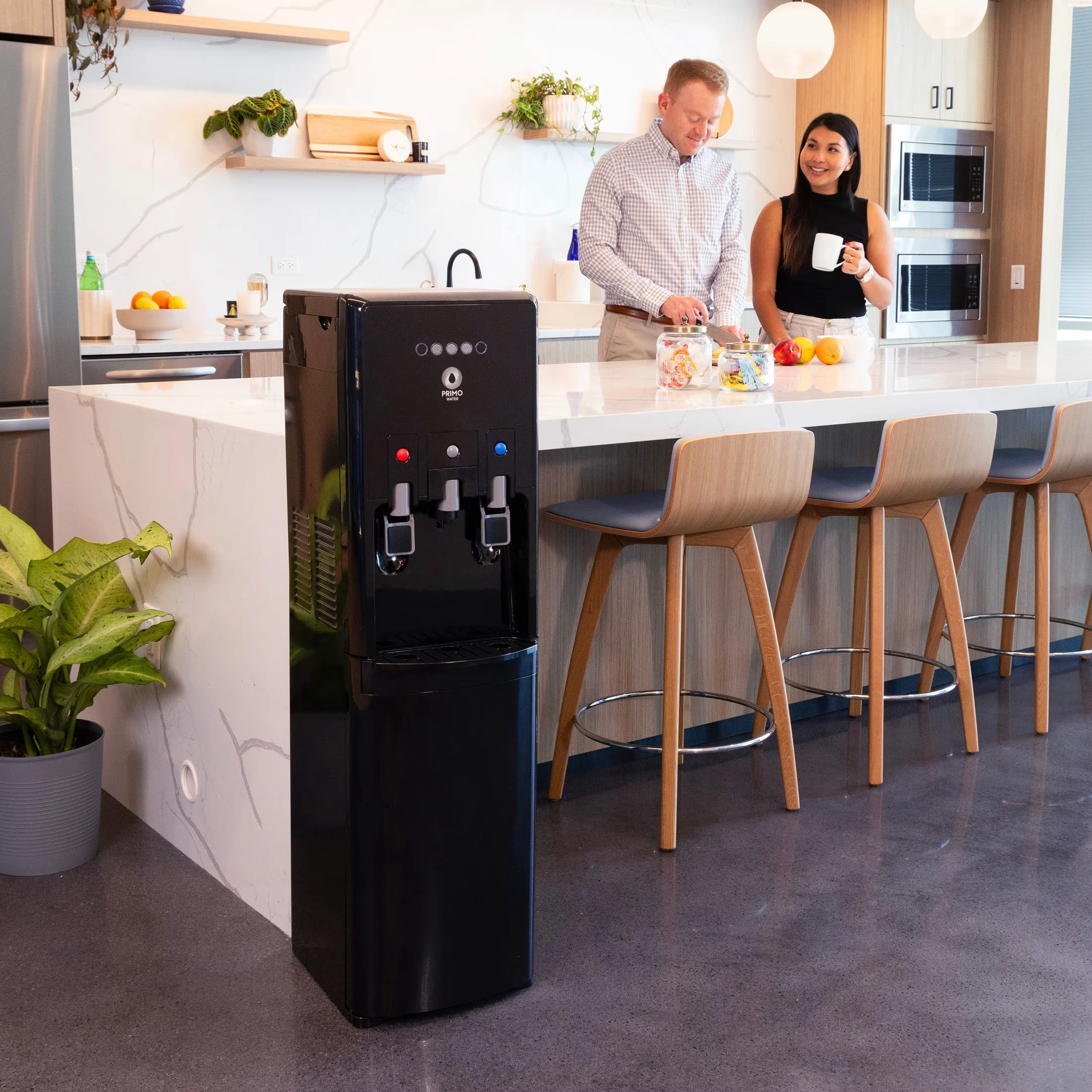 Water Filtration Innovative with Hot/Cold Temperature, Black - Plastic Model 8FA96D
