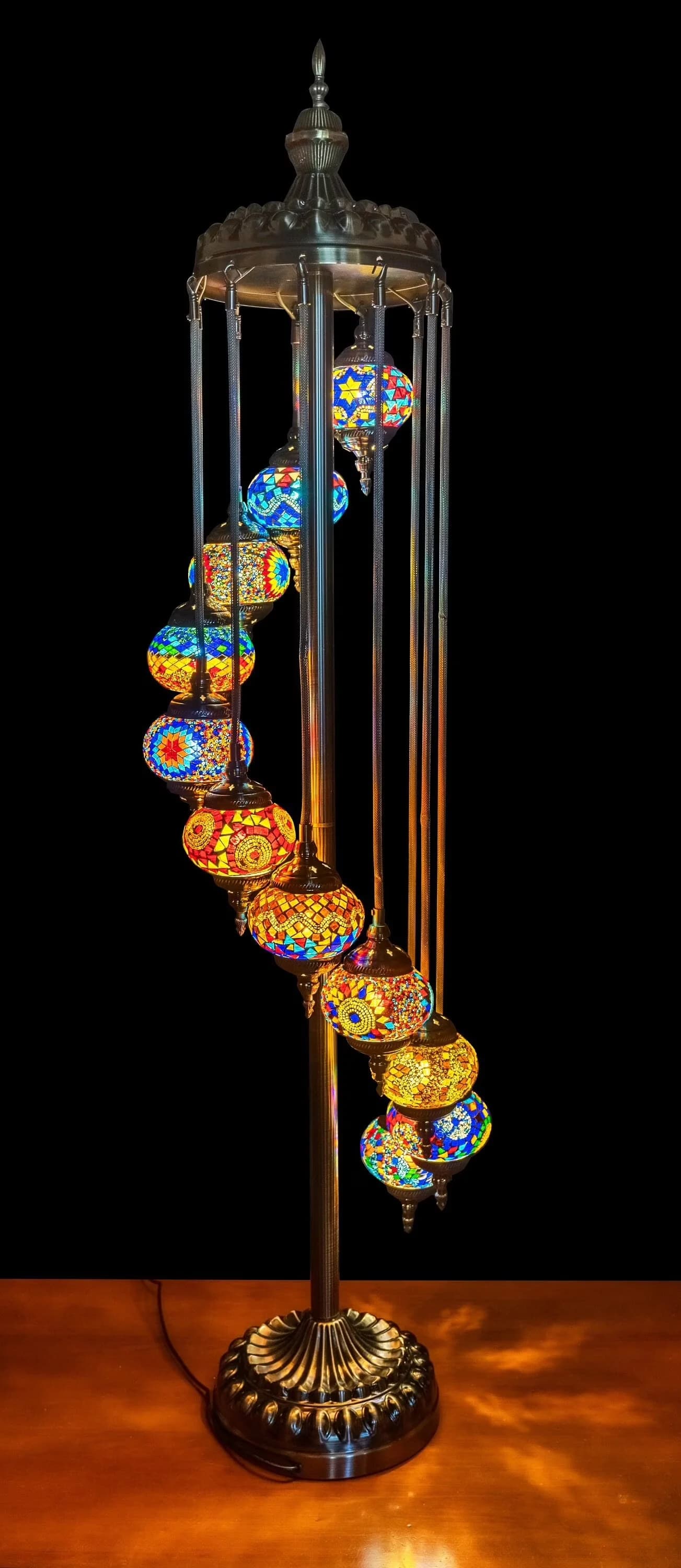 Versatile Floor Lamp with LED, Energy Efficient, Modern - Multicolor Metal Model 71B37C
