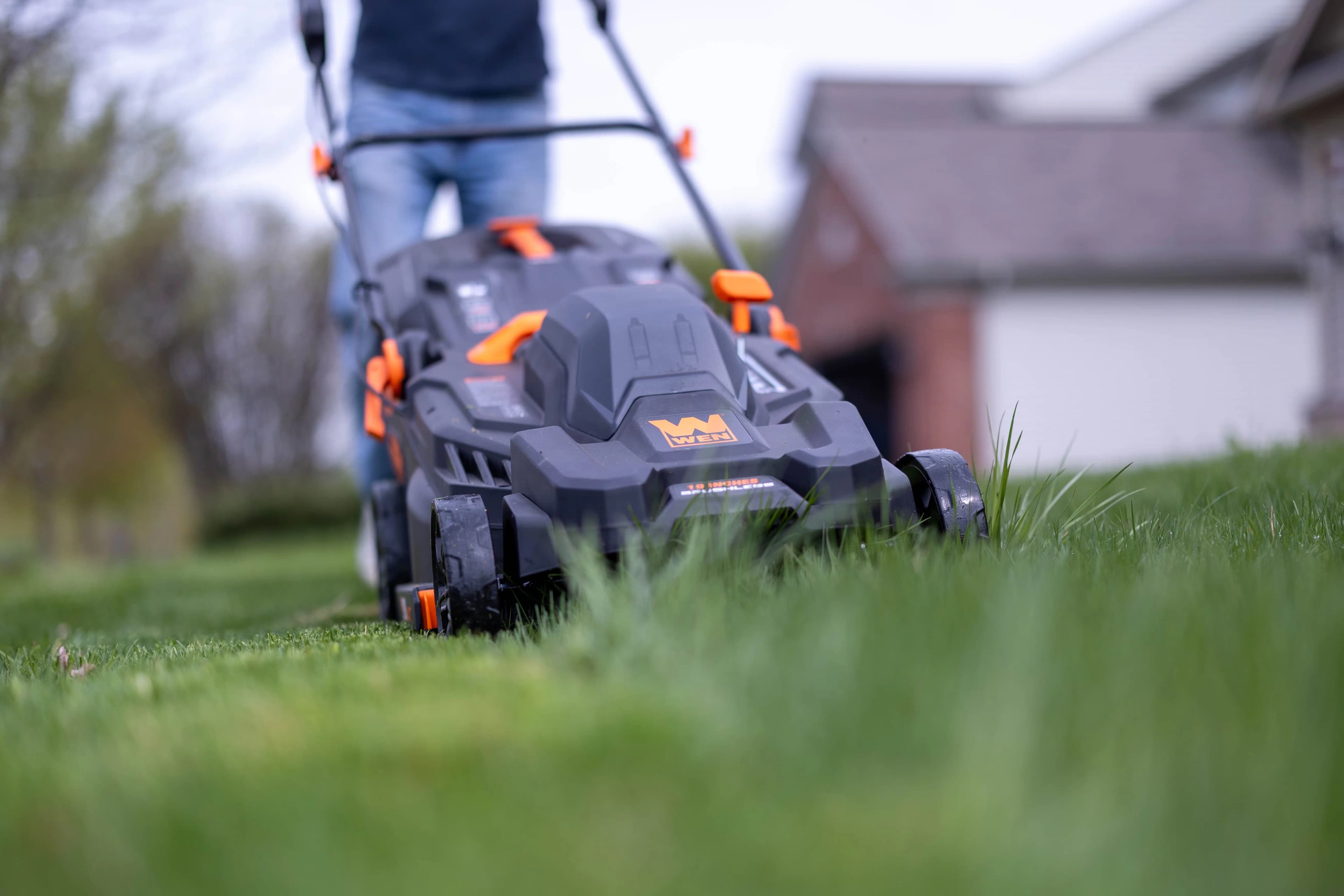 Professional Push Mower with Battery, 20V, Two 5Ah Batteries and Dual Port Charger - Model 0A3056