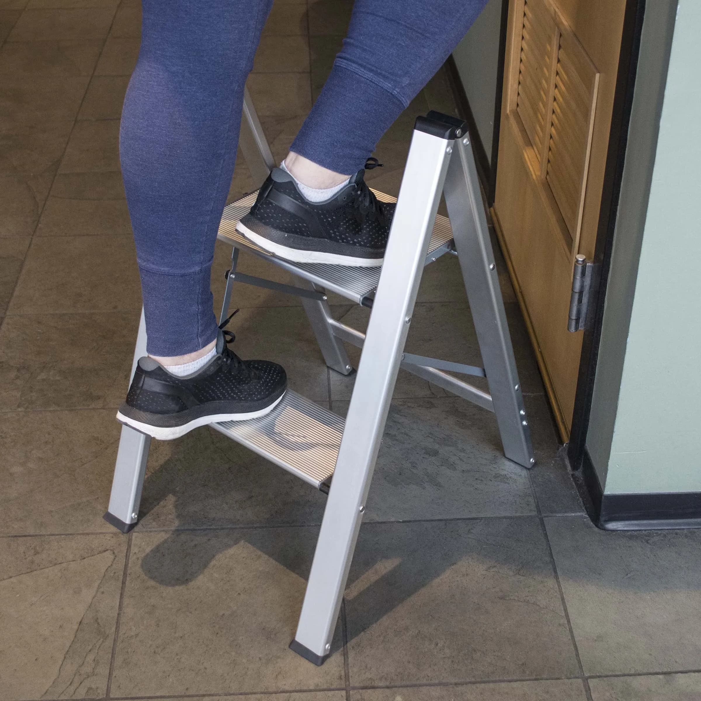 Ladders And Step Stool Versatile with Compact Design, Great for home maintenance projects, Locks open to help prevent accidents -... Model EB5C52