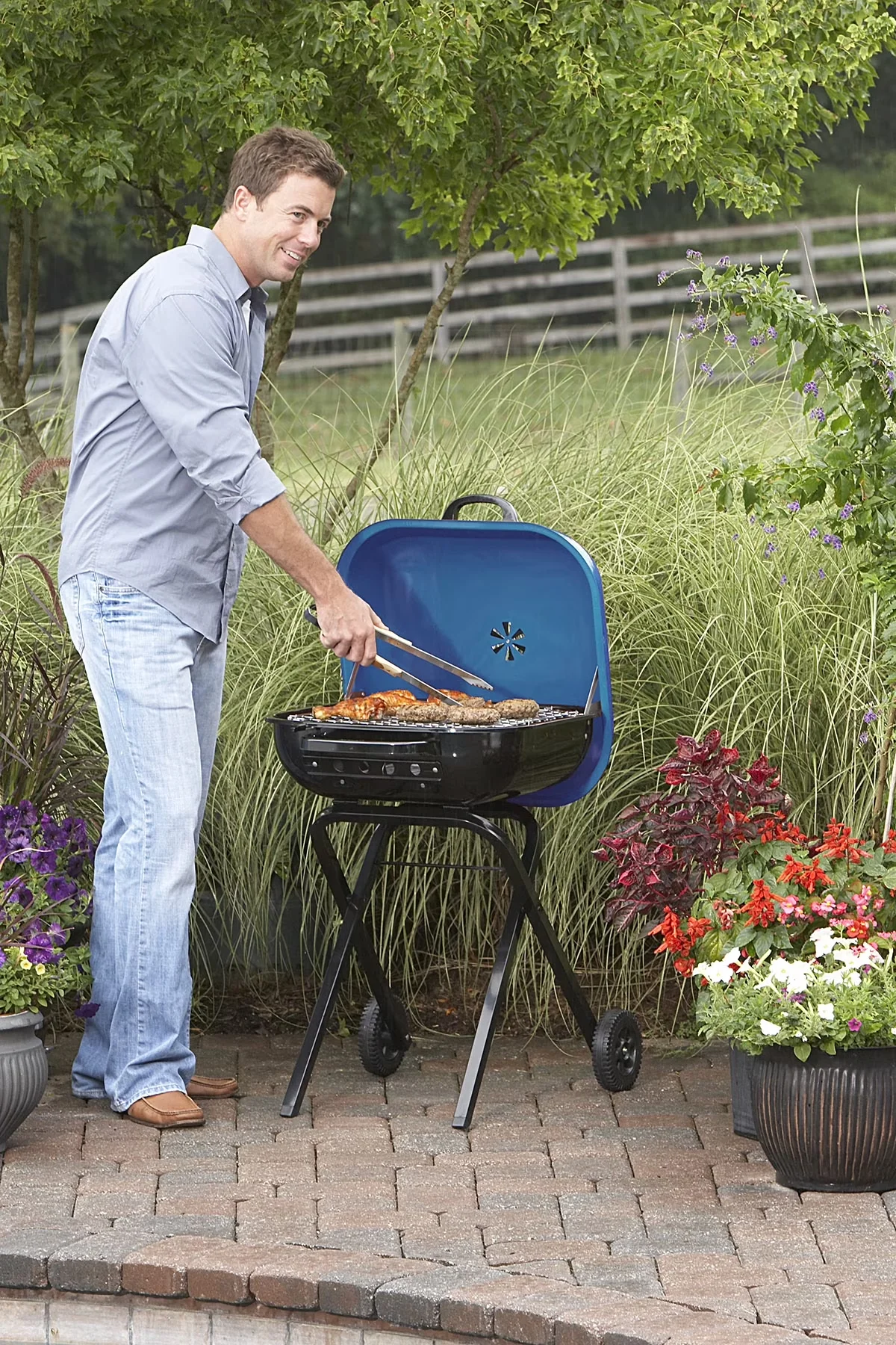 Stylish Charcoal Grill with Locking Lid, Foldable, Blue - Steel Blue Walk Model BE5276
