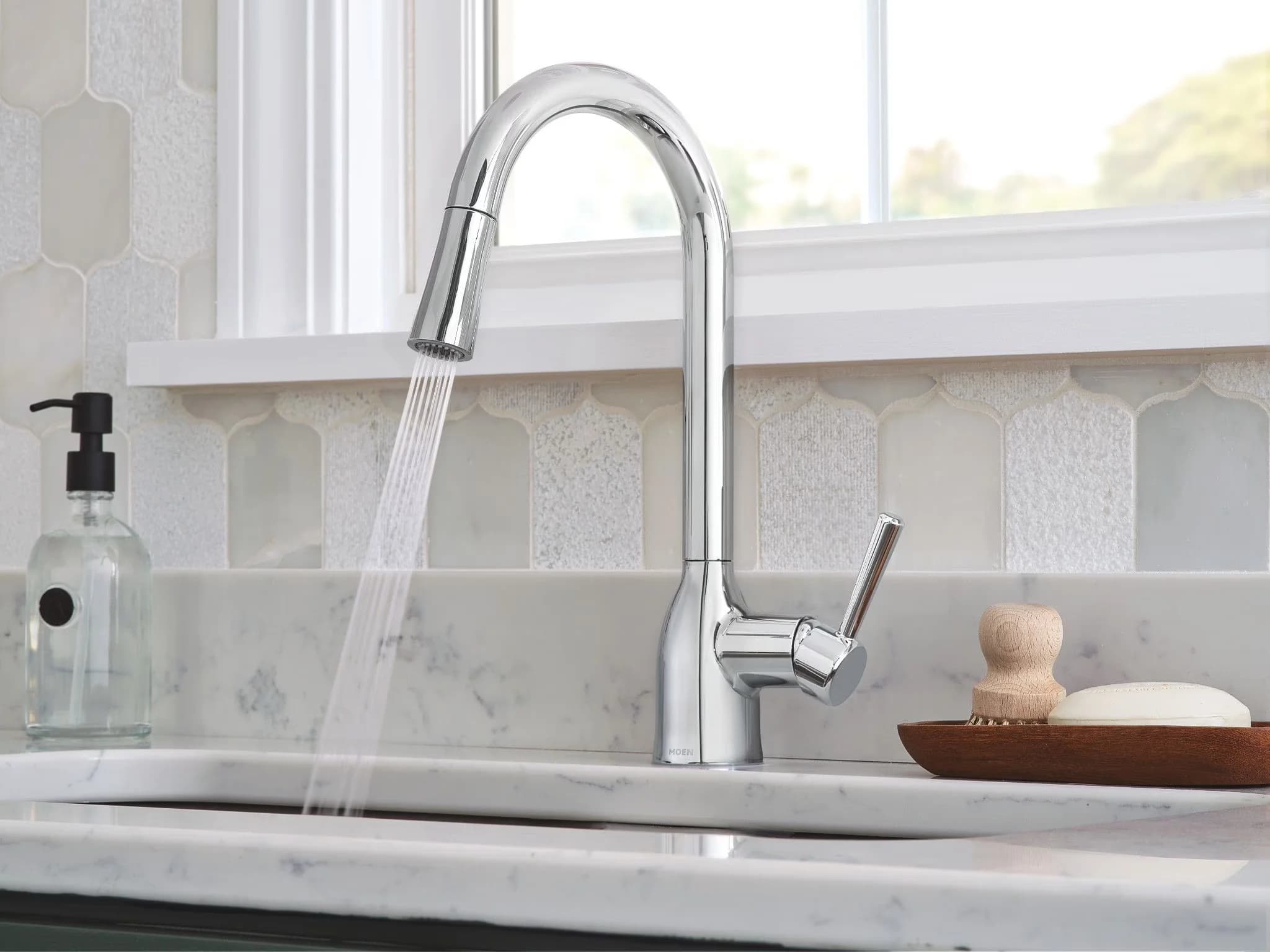 Kitchen Renovation Premium with Single hole mounting type, Faucet body constructed of zinc, Pull-down spray with 2 spray functions -... Model 83B437
