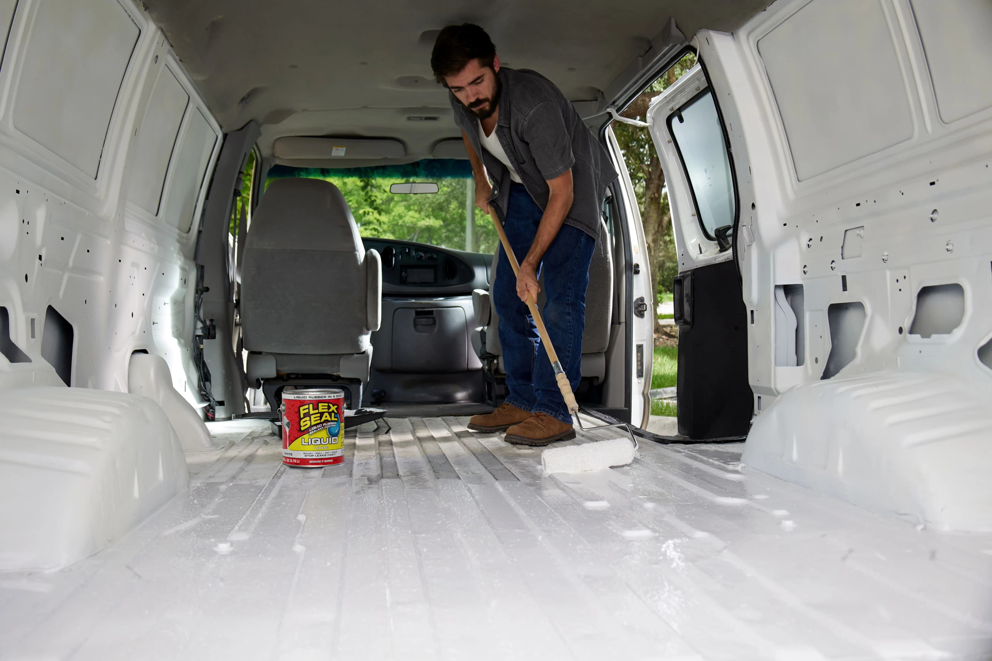 Building Material Efficient with Durable, 1 gallon covers 150 sq. ft. - White Rubber Model 3C4A14