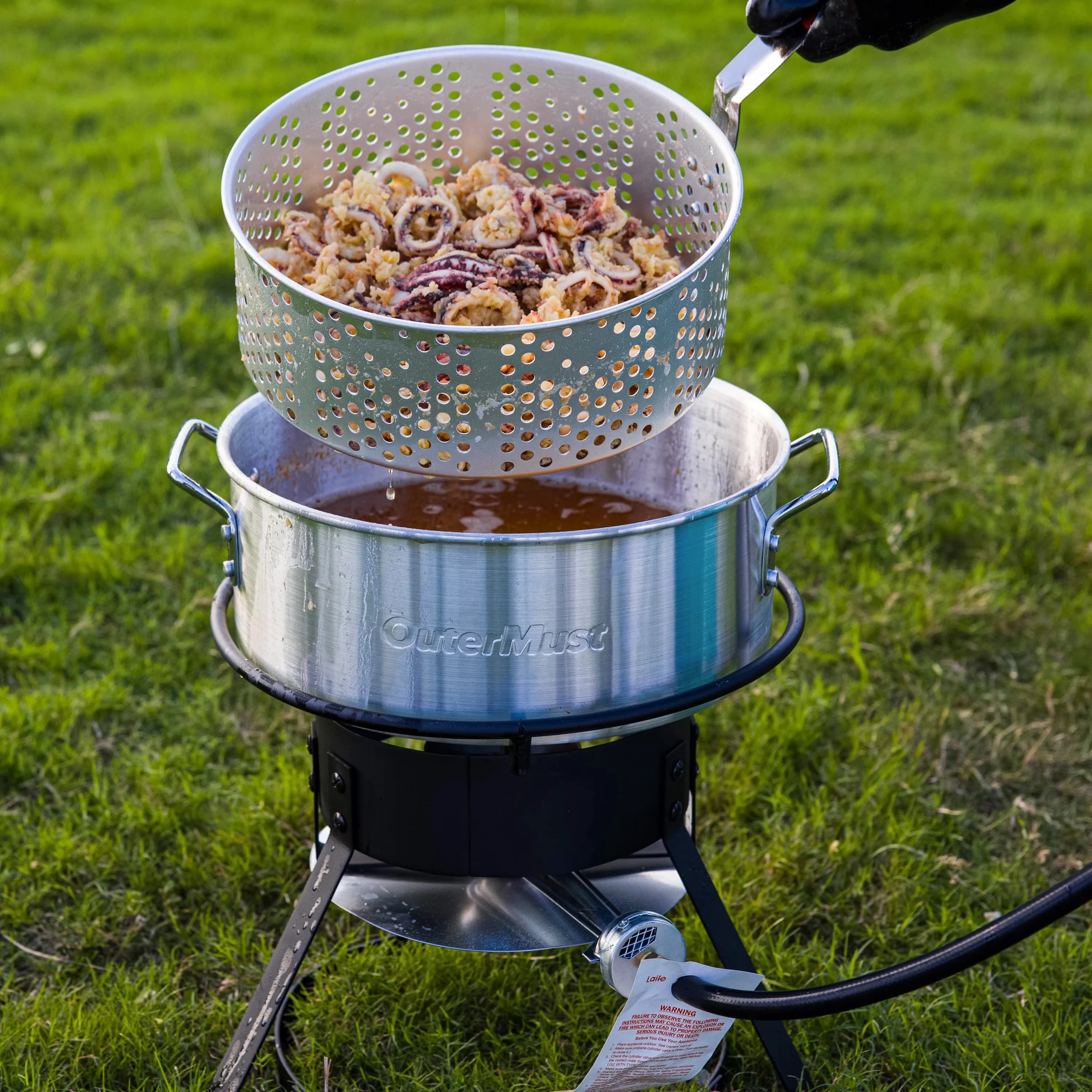 Sleek Outdoor Fryer with 58000 BTU, Adjustable Regulator - Aluminum, Steel Model BB947B