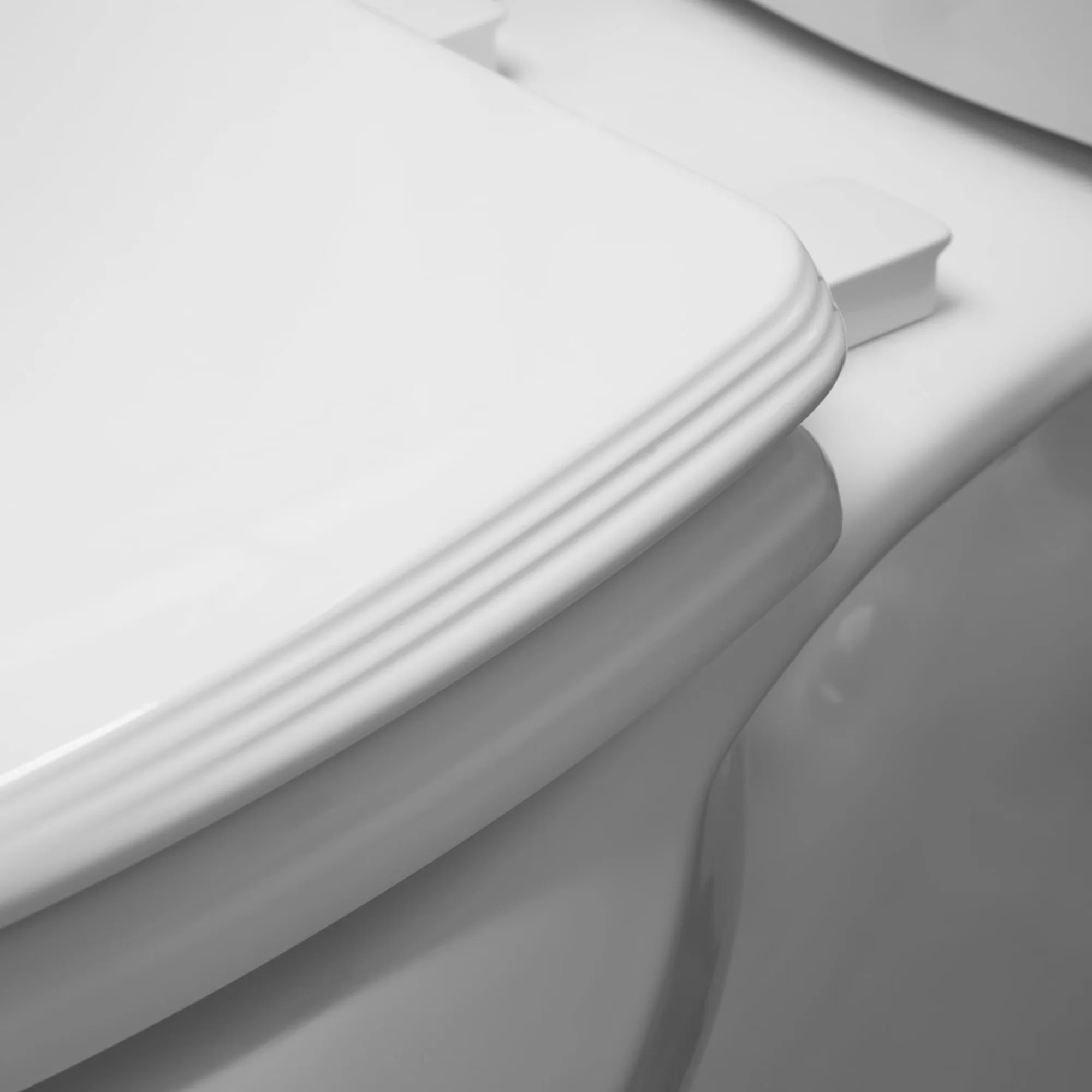 Efficient Toilet Seats And Lid with Slow-Close Lid, Designed for comfort and durability - Enameled Wood White Model 774EE7