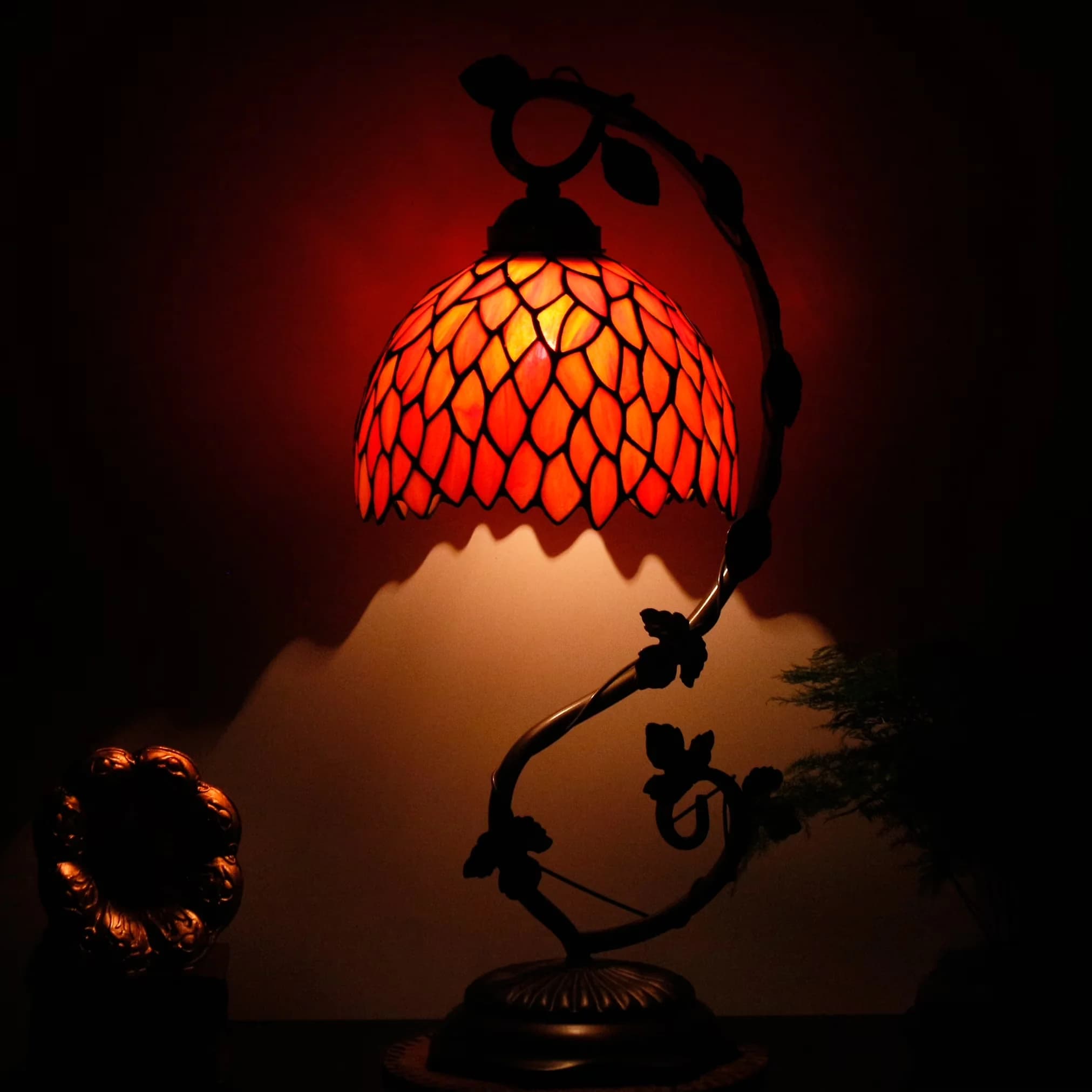 Compact Table Lamp with LED, Bedside Lamps, Lamp base Color: Bronze Antique - Red, Bronze Zinc Metal Base Model 78CA53