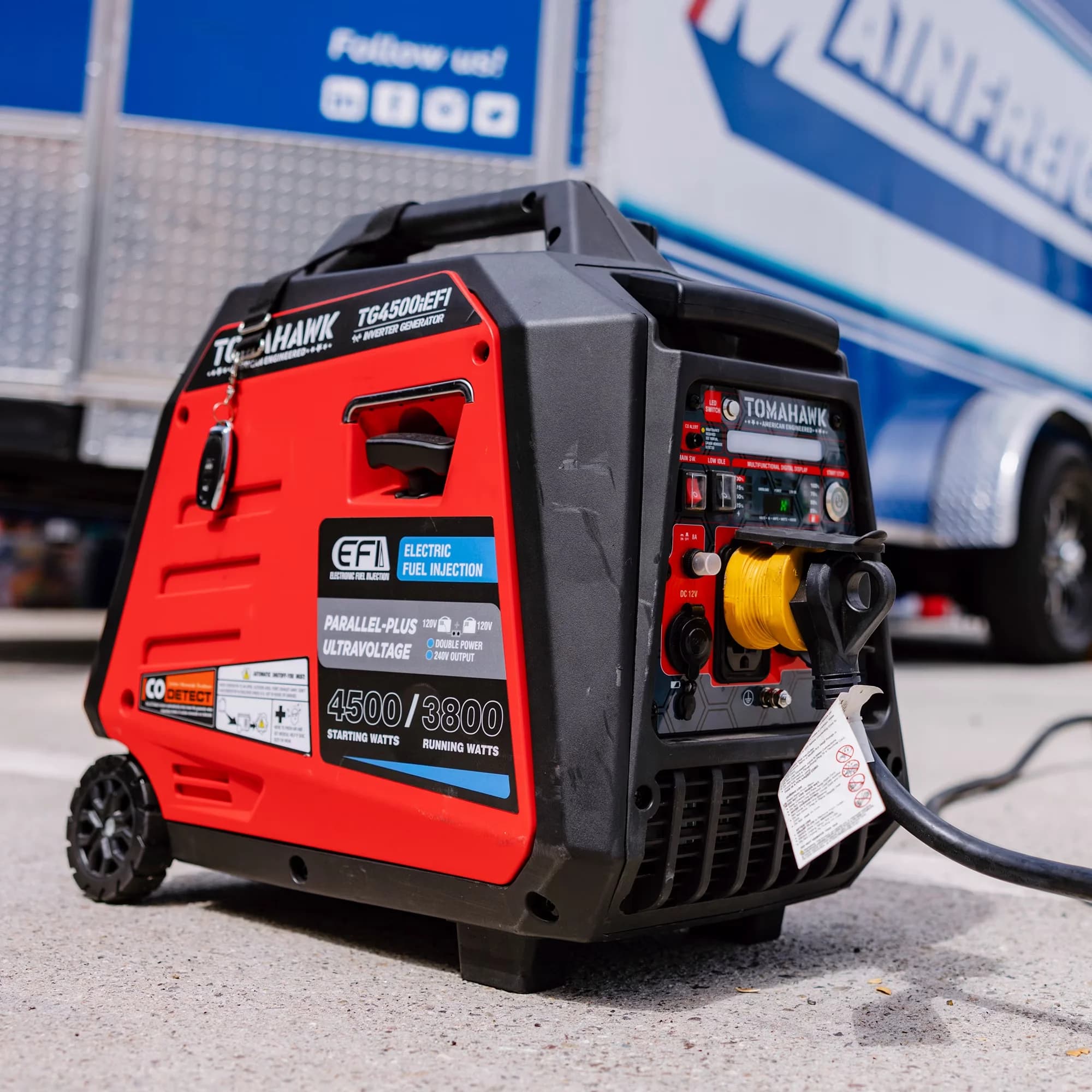 Generator Sleek with 4500W, Overload Protection - Watt - Essential Collection Model 760287