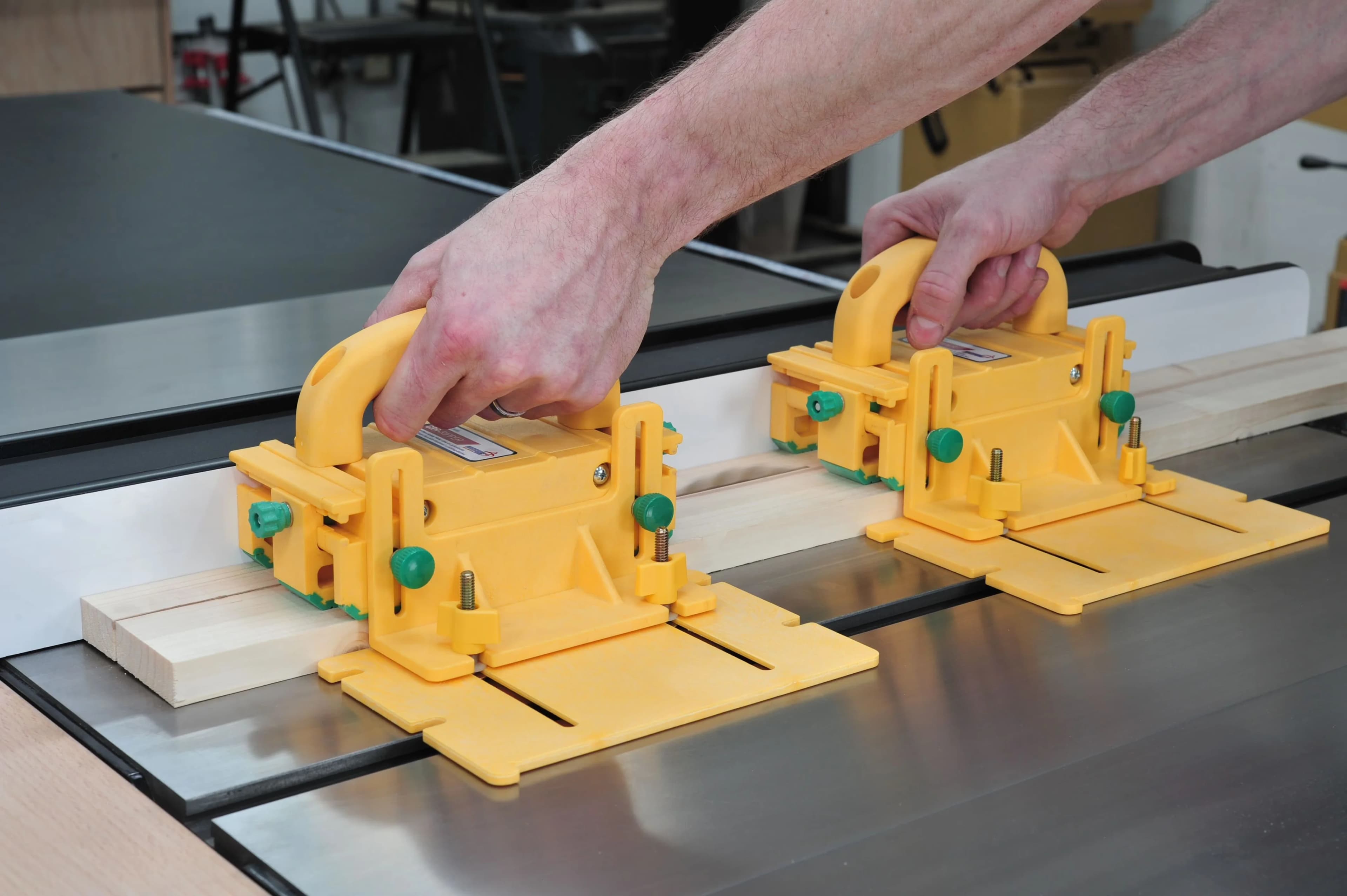 Quality Power Saw with Adjustable, Virtually eliminates kickback - RIPPER Model 50B297