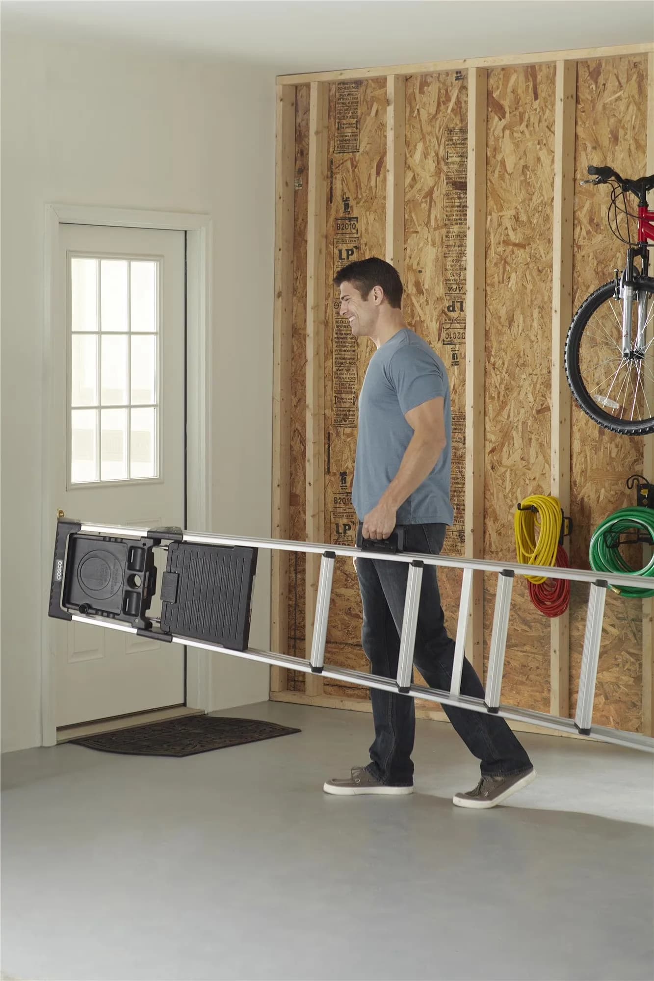 Classic Ladders And Step Stool - Aluminum 3 Step with Tray 8 Ft for General Purpose Model 7CE2B3