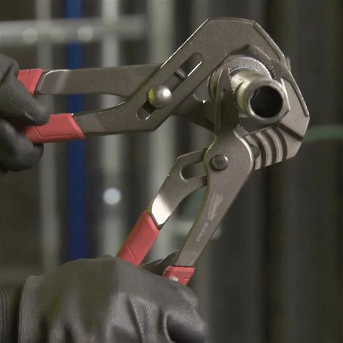 Essential Pro Tool with Comfort Grip, Rust Resistant, Hardened Teeth - Long Gripping Life Model 0E8550