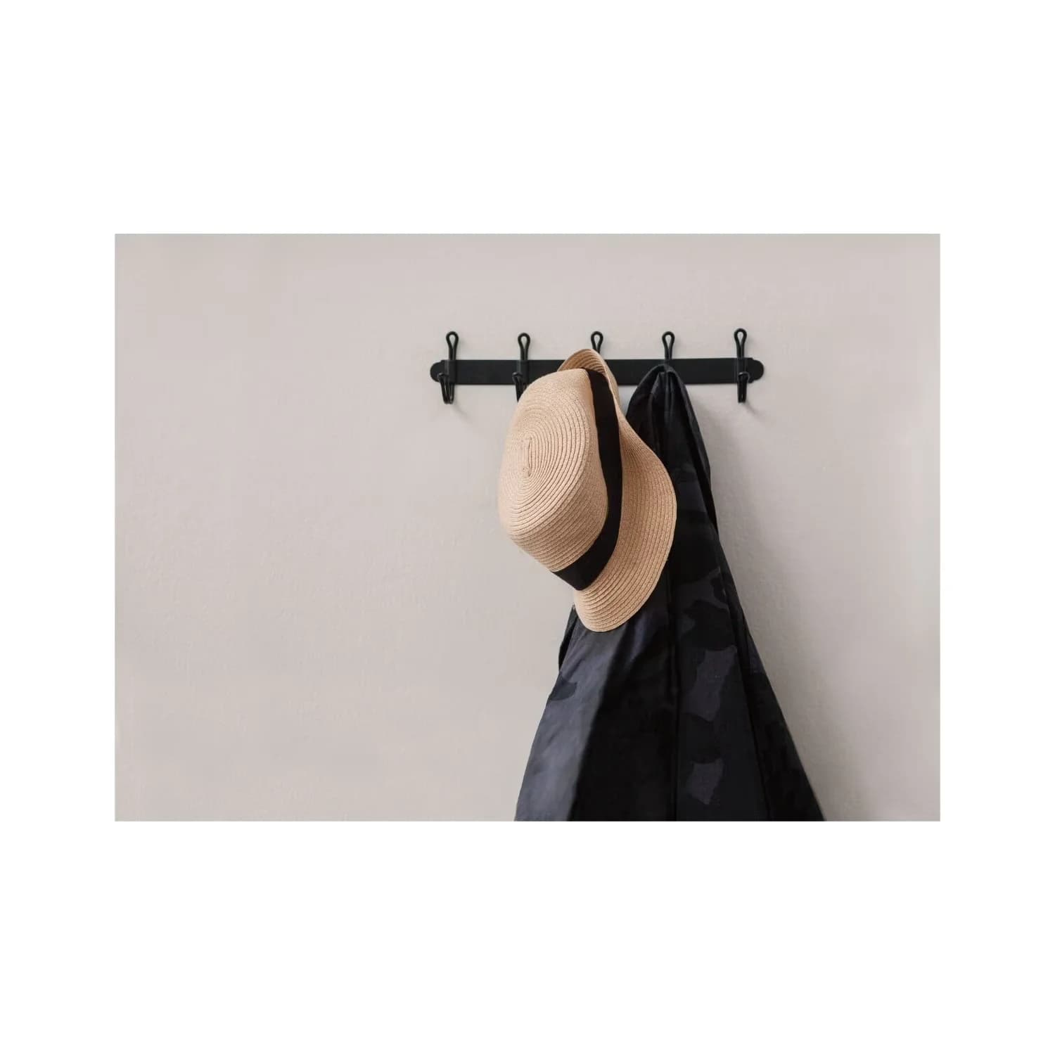 Reliable Damage-Free Hanging with White, Indoor Double-Sided Mounting Tape - White Foam Model D2861F