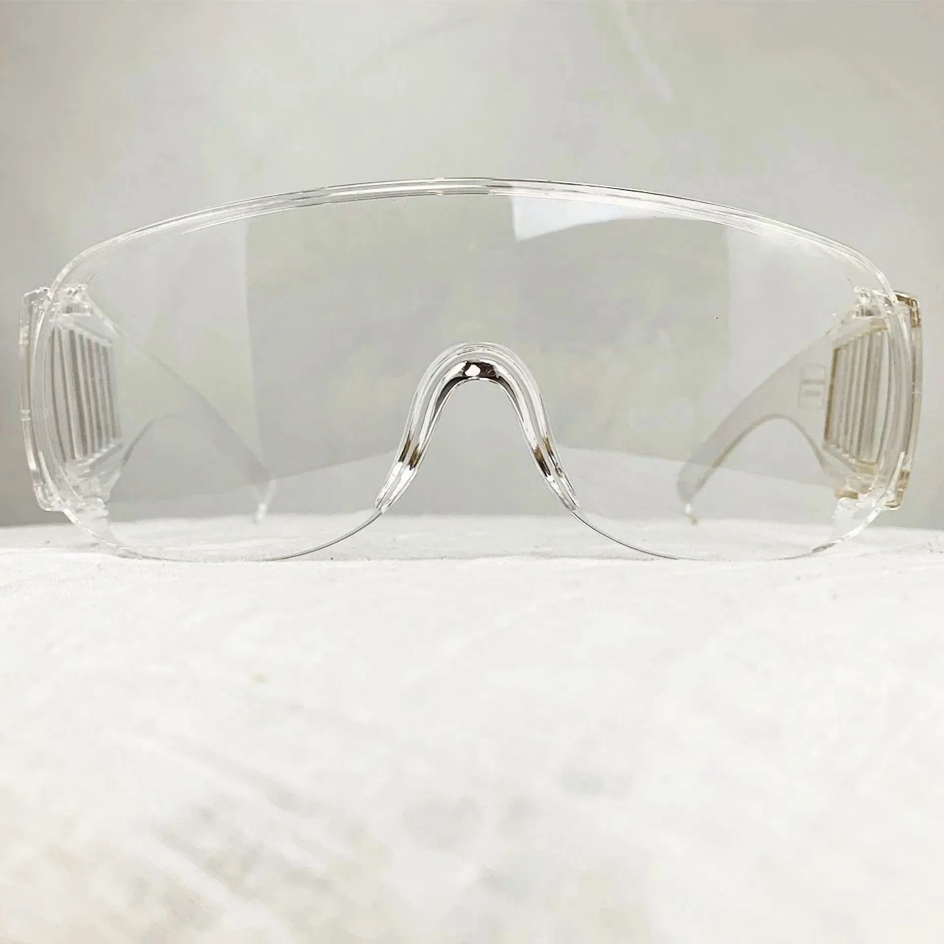 Protective Equipment Essential with 3 Pack, Easy to use and practical for everyone. - Model 611358