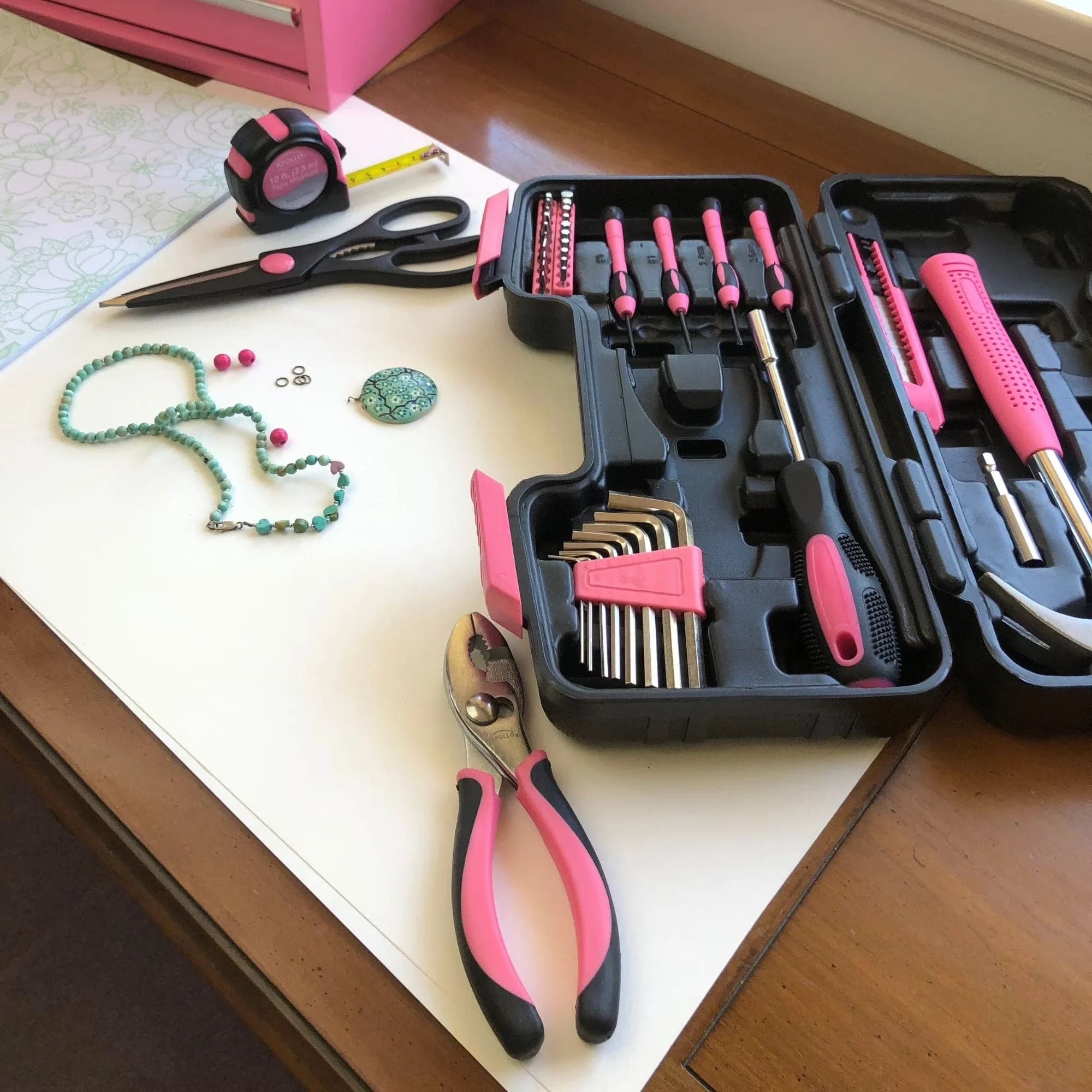 Stylish Hand Tool Set with Compact, 39 Piece General Pink - Pink DT9706 Model 7303B9