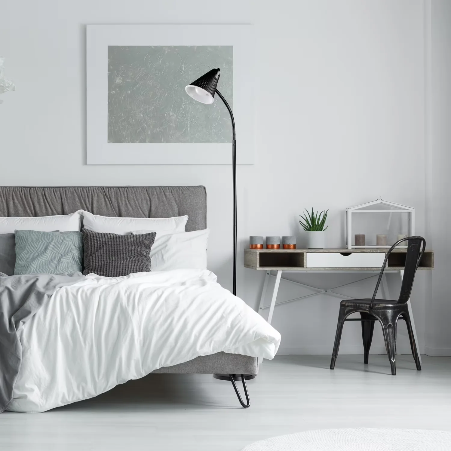 Quality Floor Lamp with LED, Modern - Black Metal Novogratz - Essential Collection Model 878FE0
