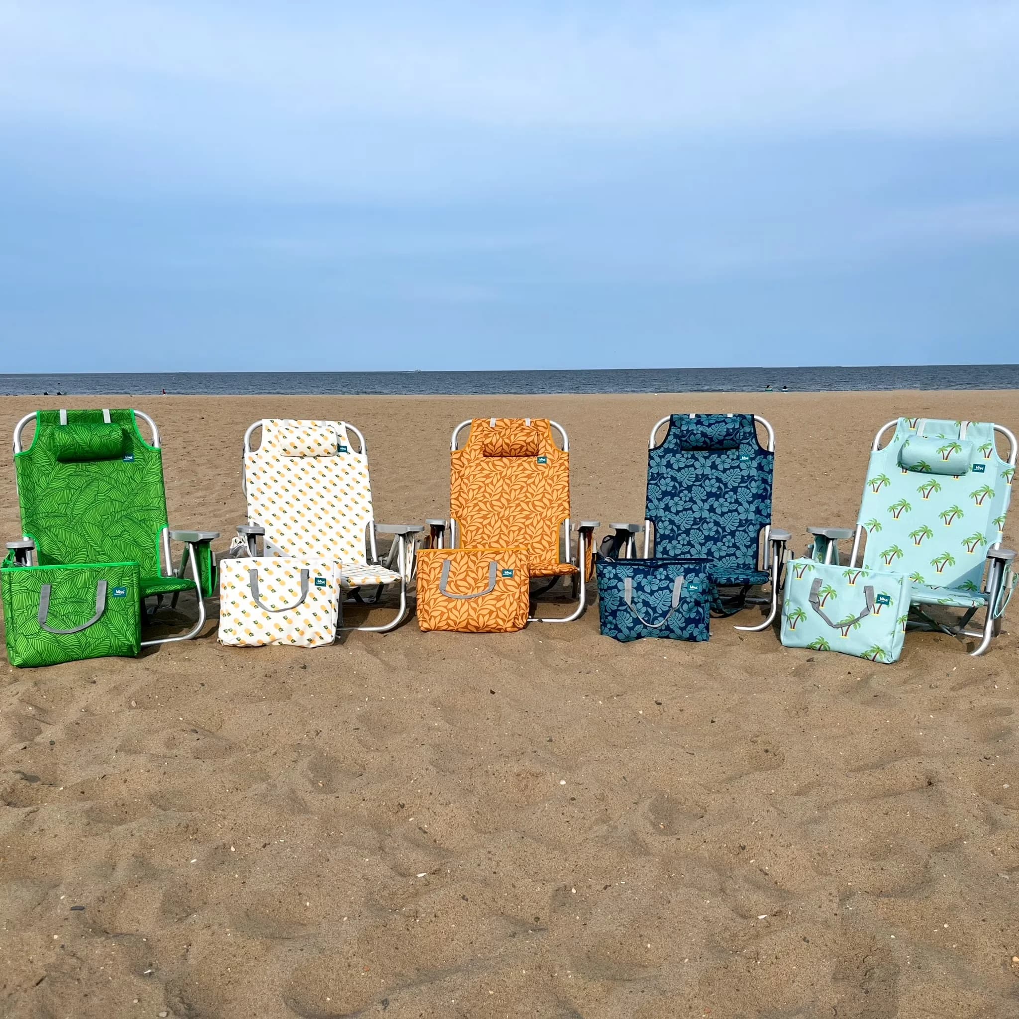 Versatile Beach Chair with Weather-Resistant, Adjustable, Rust Resistant - Aluminum, Polyester Model 680A48