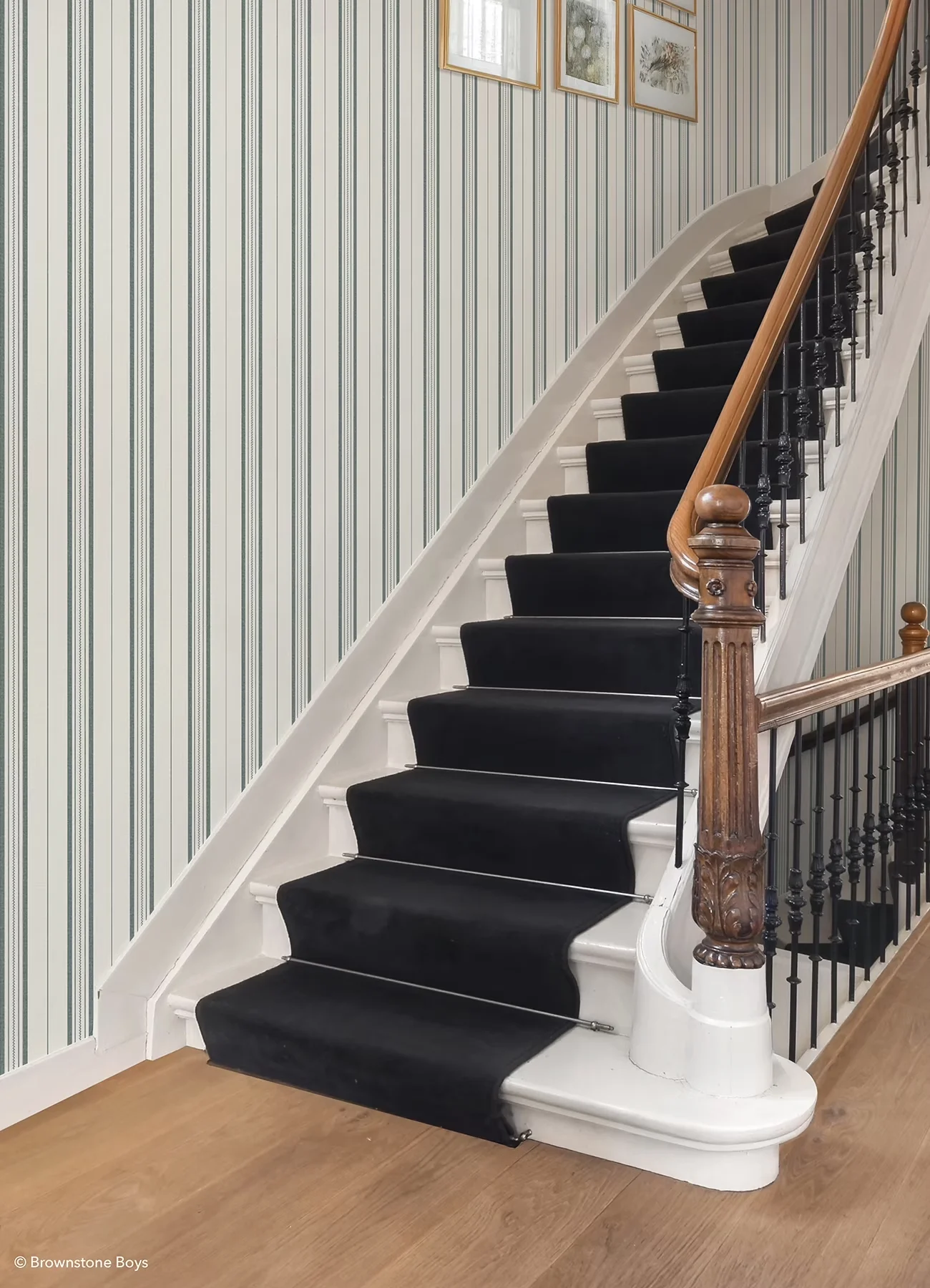 Wallpaper Essential with Washable, Easily repositionable while installing - Brown Model 72E97C